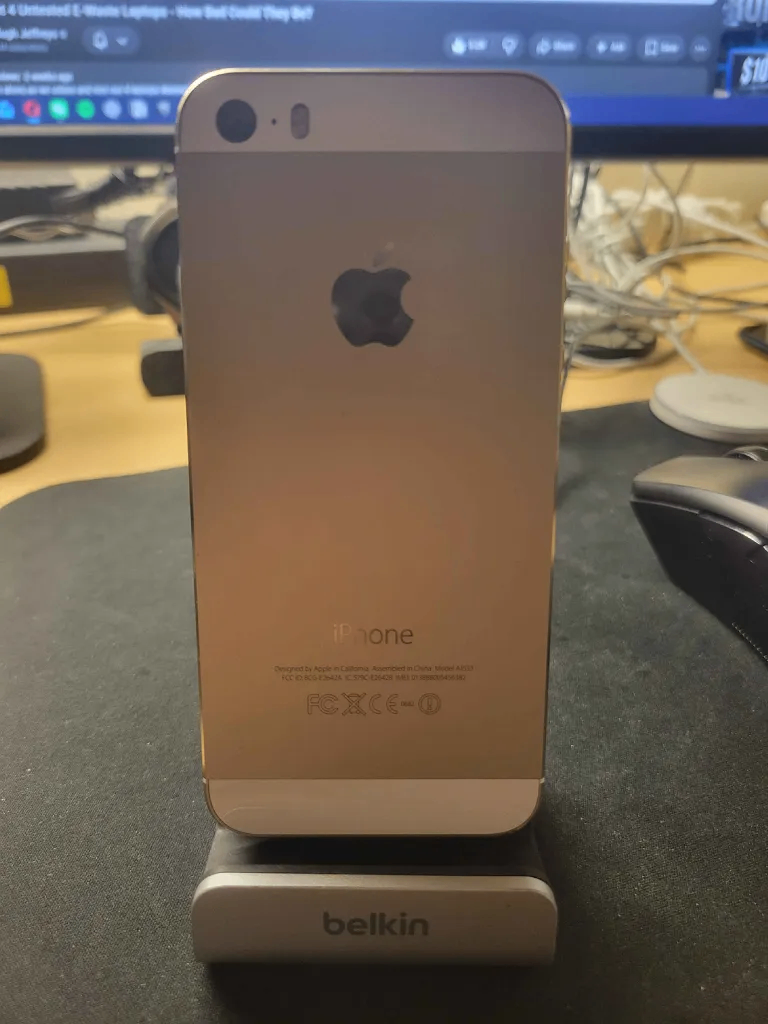 Apple iPhone 5s 16GB Gold - photo 2