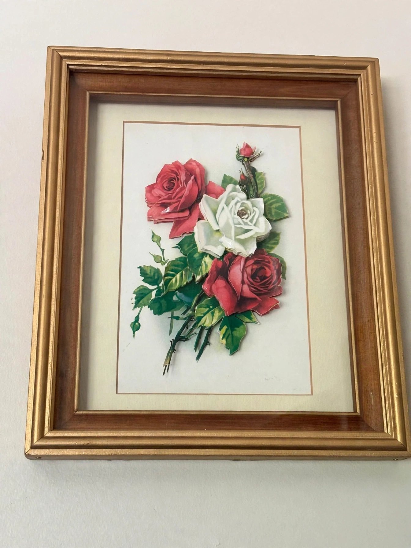Vintage 3D Paper Tole Rose Bouquet Artwork Gold Wood Frame - photo 4