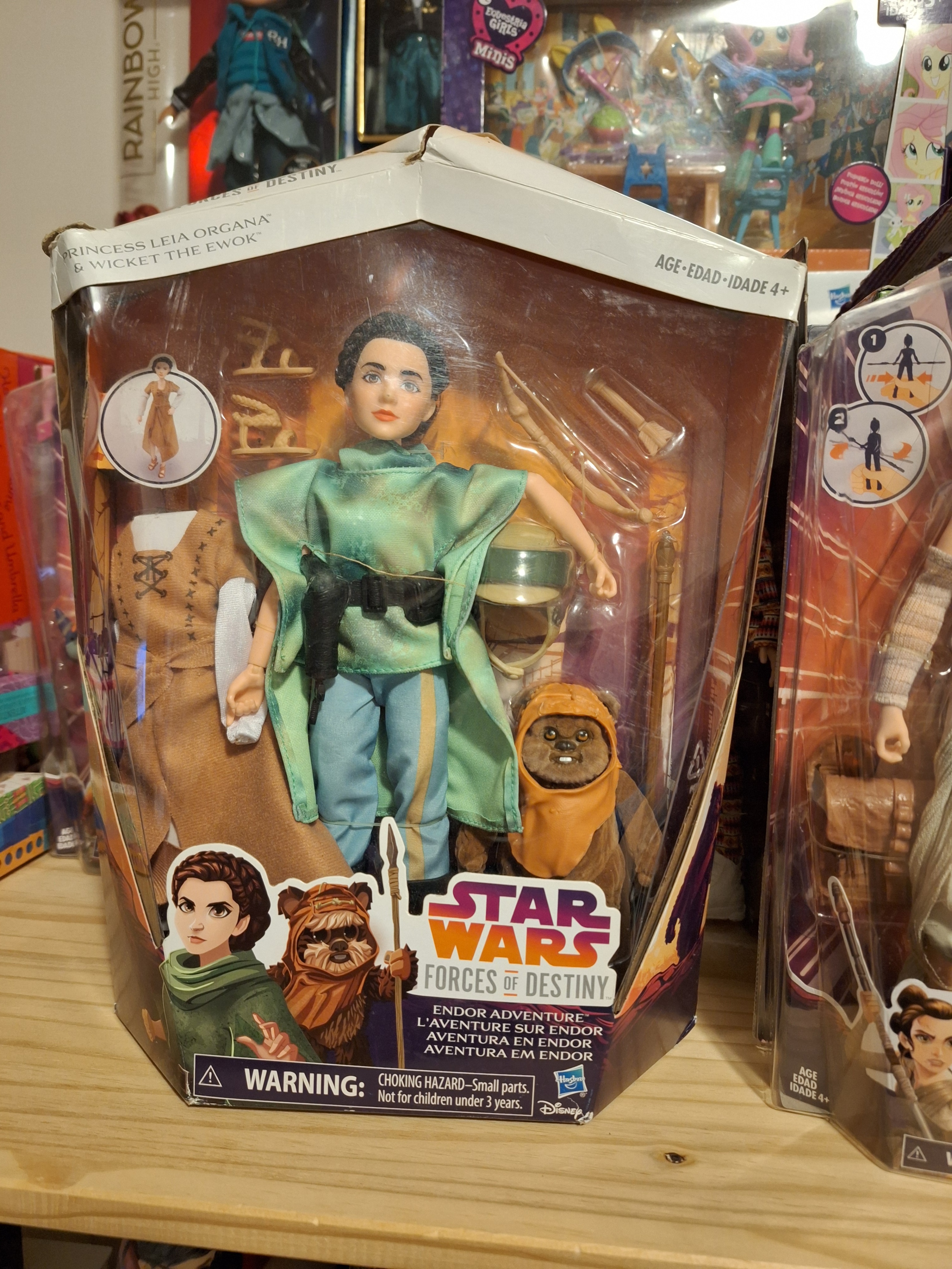 Brand New Star wars Princess Leia