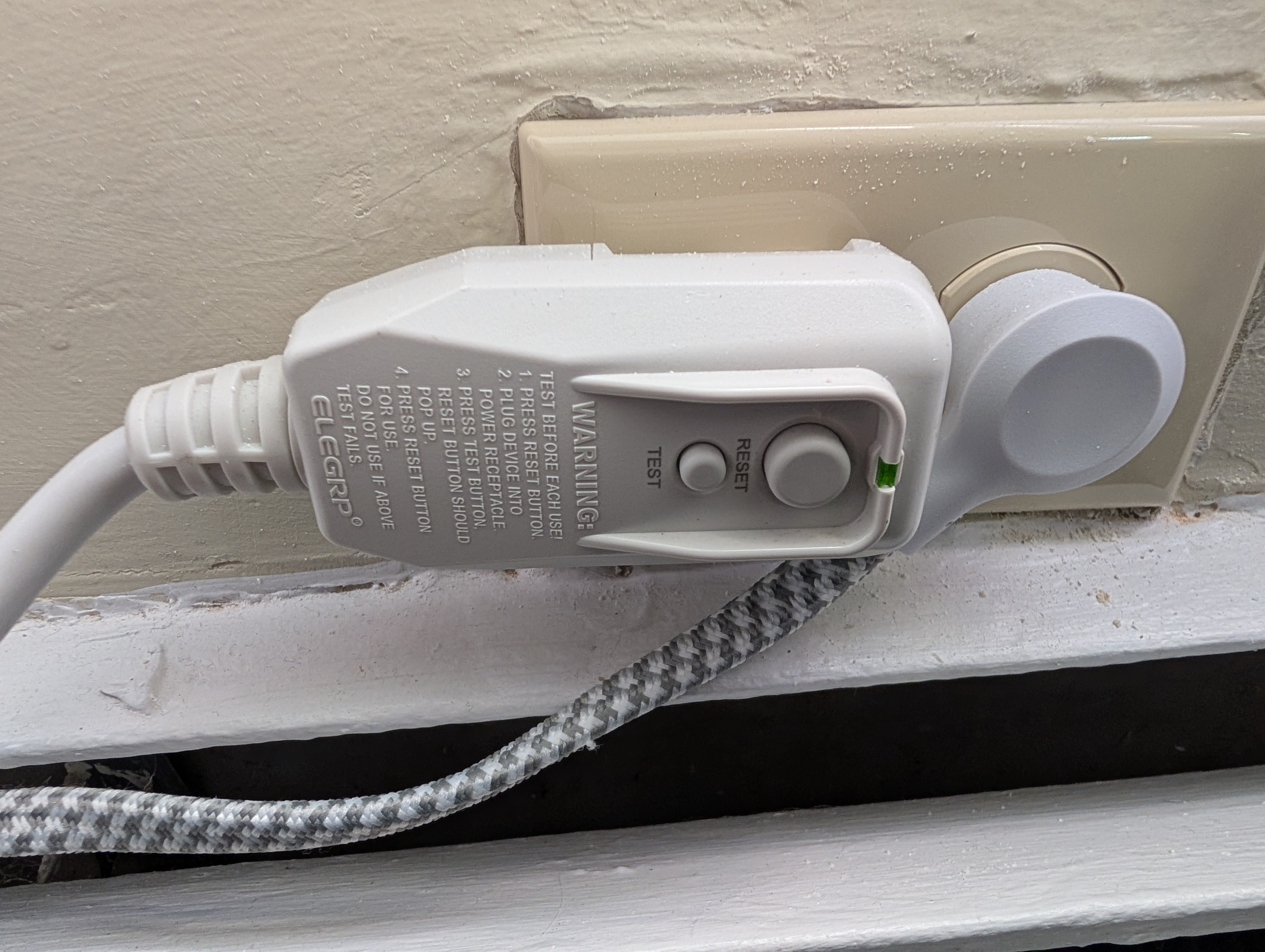 Danby 10,000 BTU Inverter Window AC + Remote - photo 5