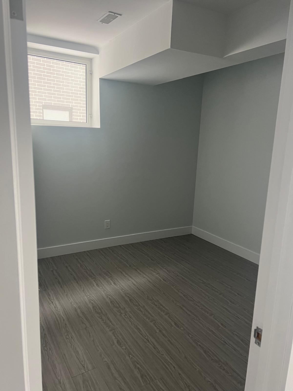 Newly Constructed Legal 1 Bedroom Basement Apartment for Rent - photo 4