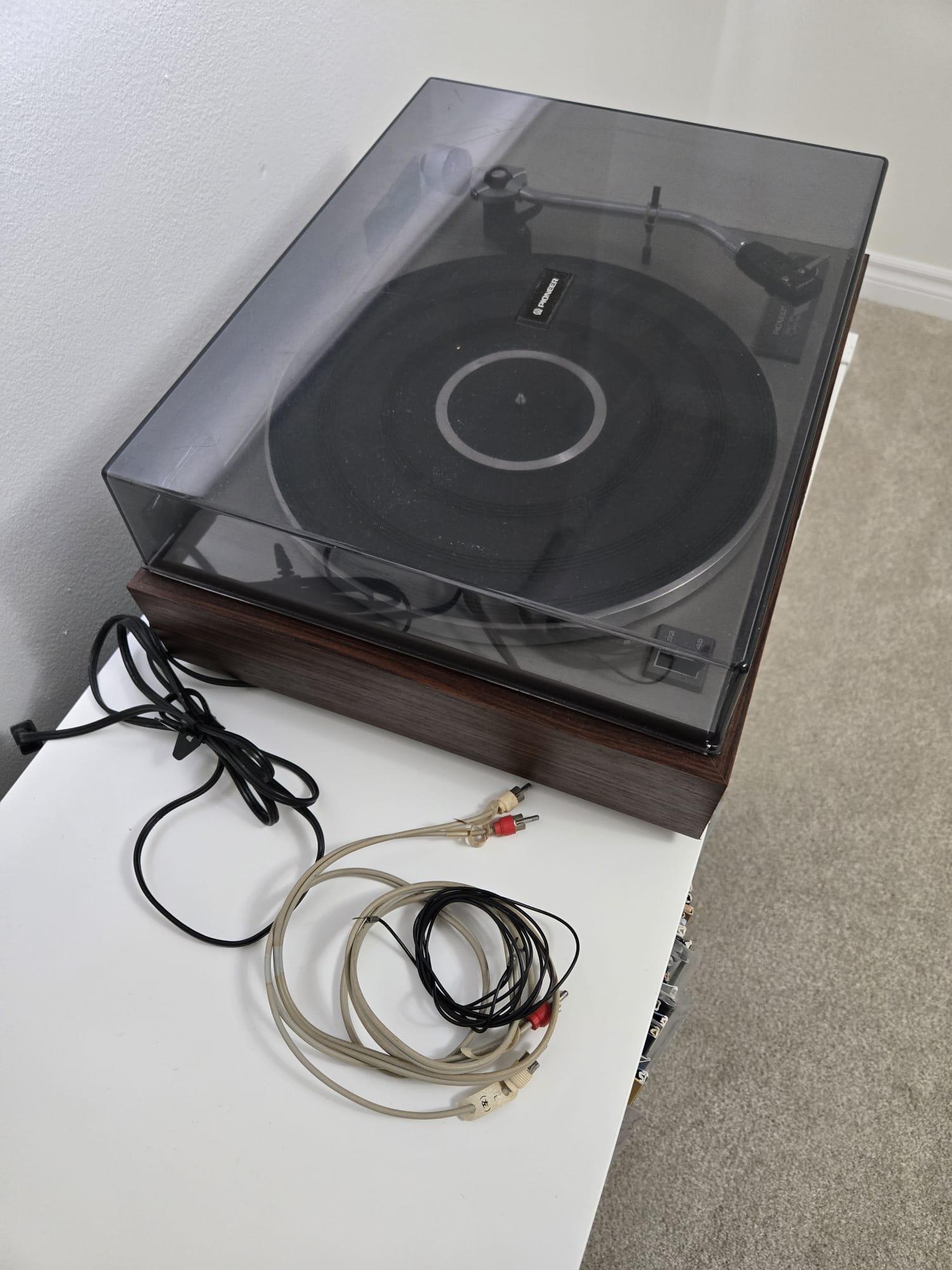 Vintage Pioneer ES-2000 Stereo Turntable - photo 3