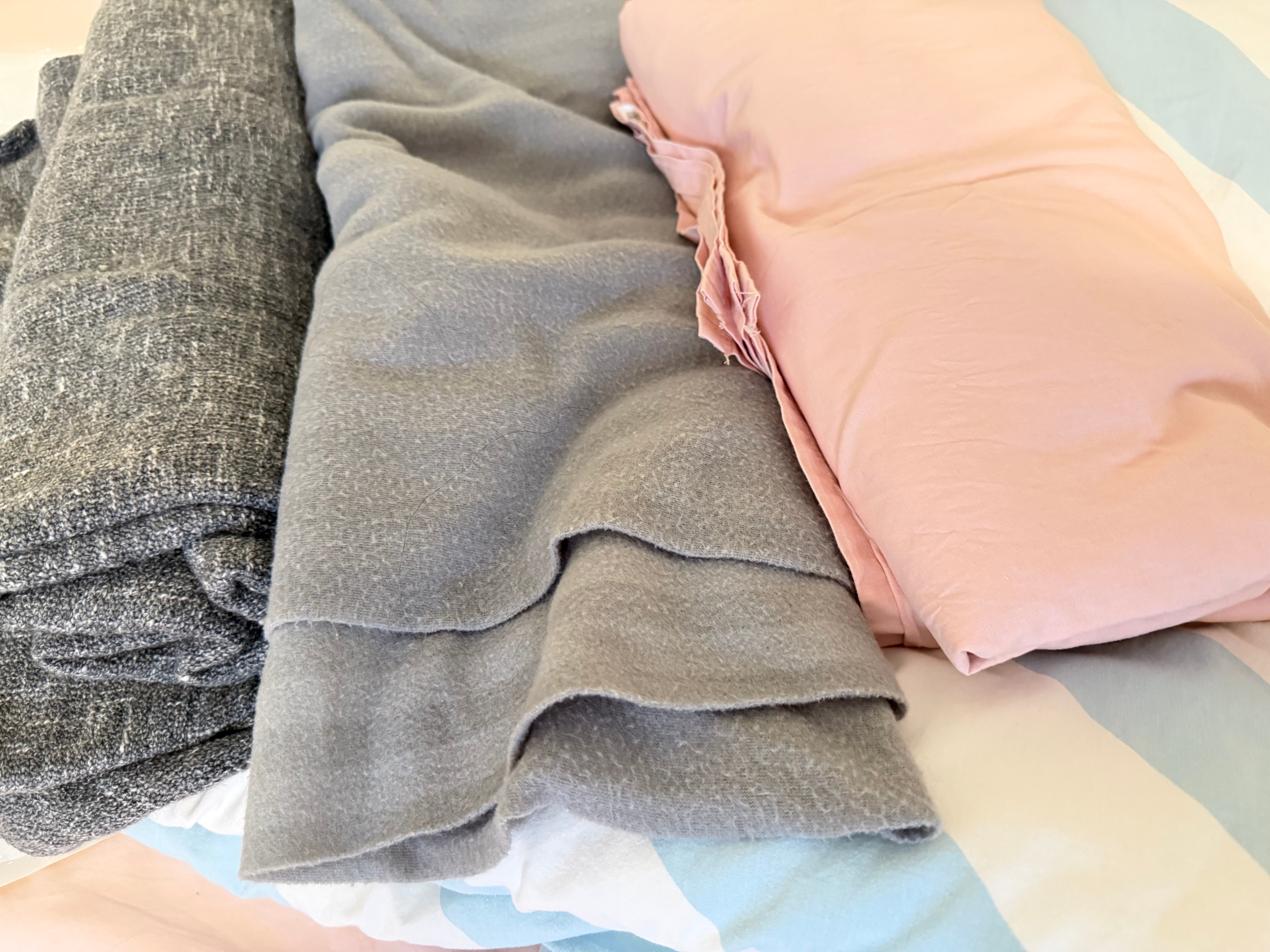 Set of 3 IKEA Bedding Bundle Grey Throws & Pink Queen Flat Sheet - photo 2