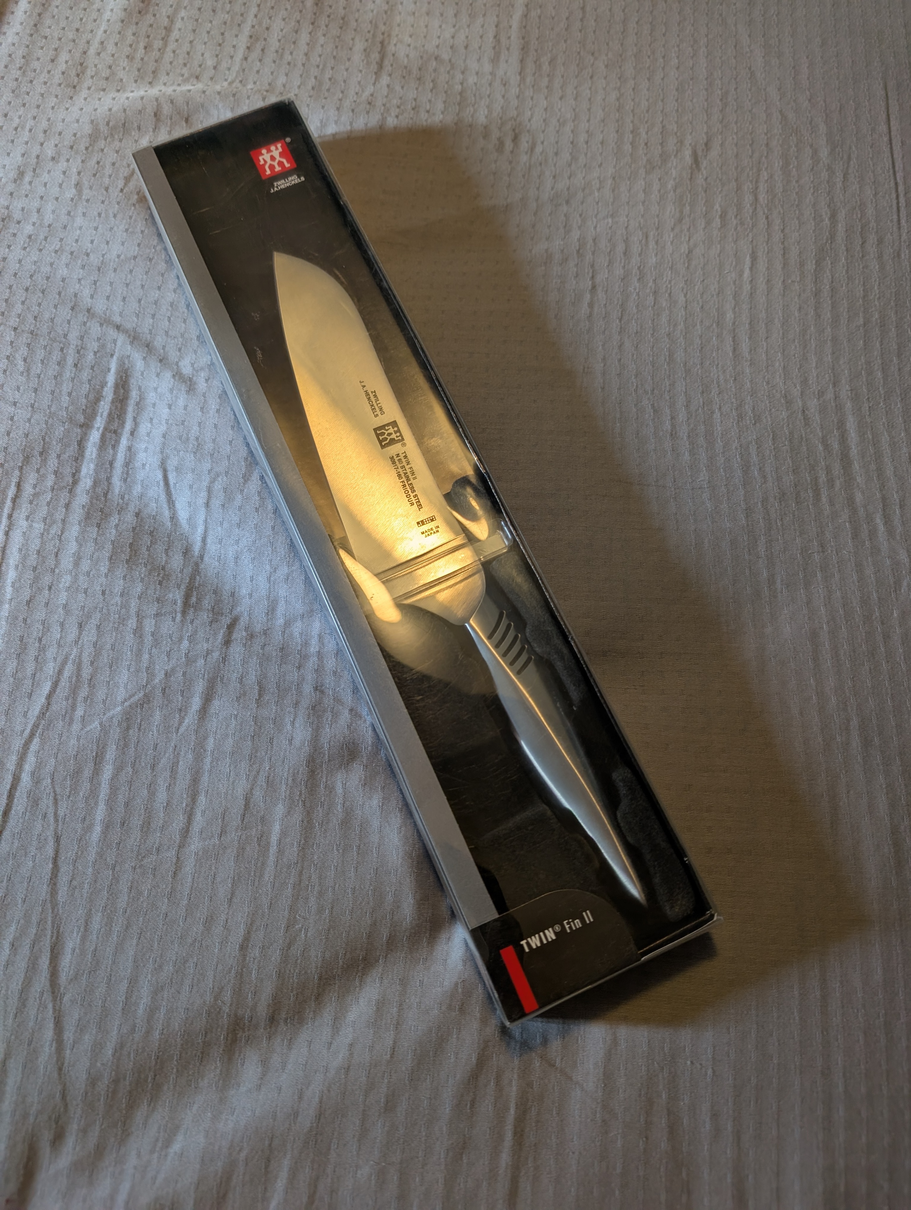 ZWILLING Twin FIN 6.5 INCH SANTOKU Knife, Silver (30917-161) - photo 2
