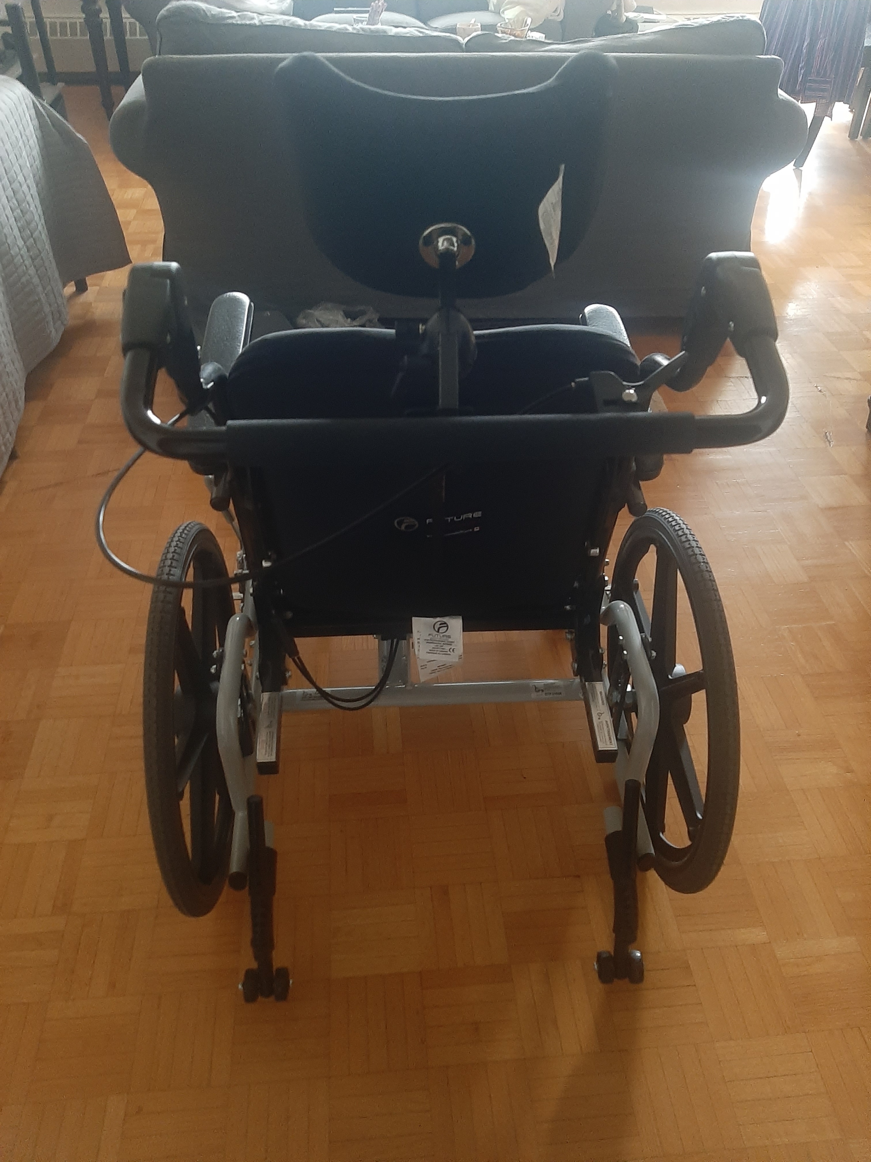 Manual wheelchair - photo 3