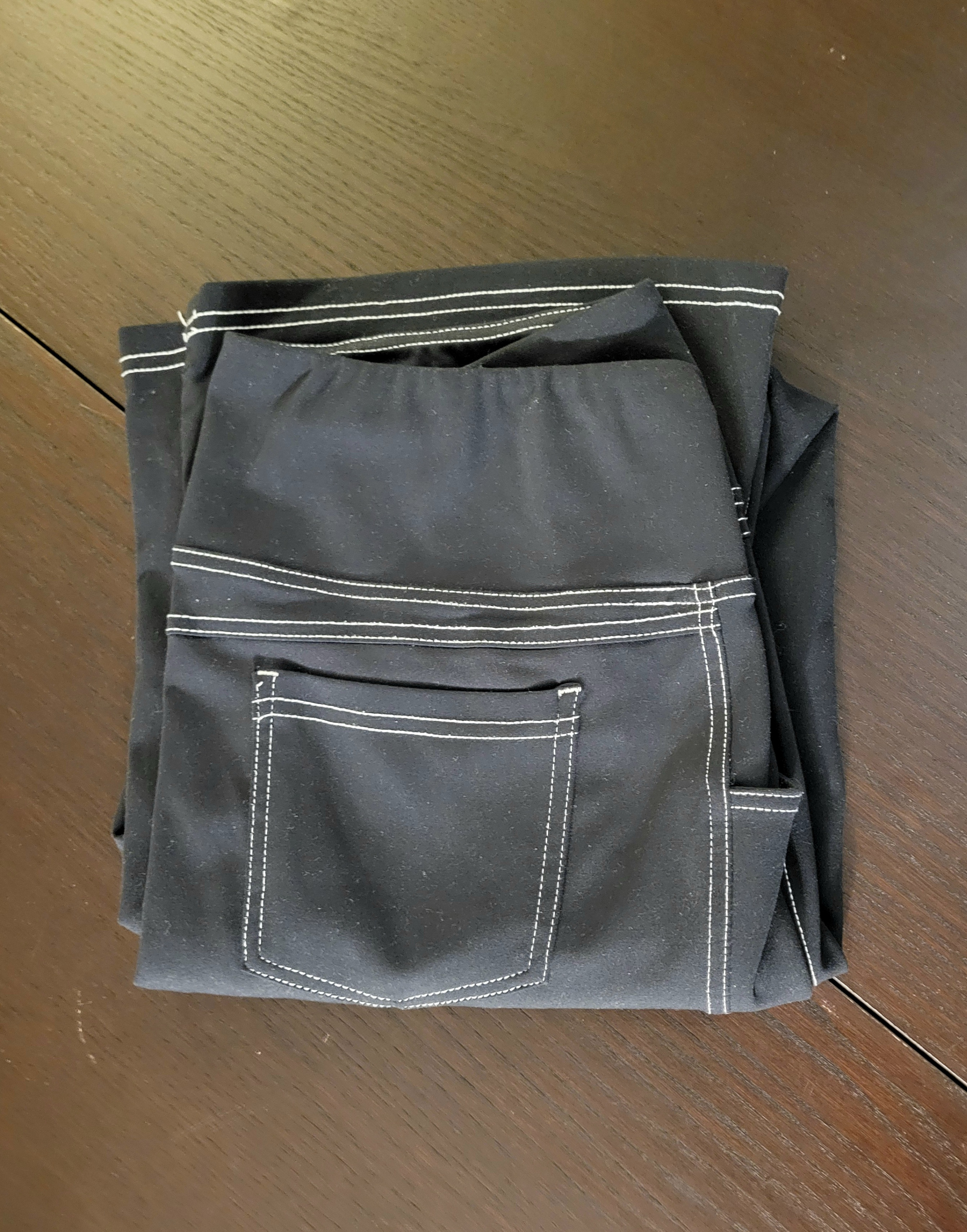VOOVEEYA black high-waisted flared yoga pants (NEW) (SIZE M) - photo 3