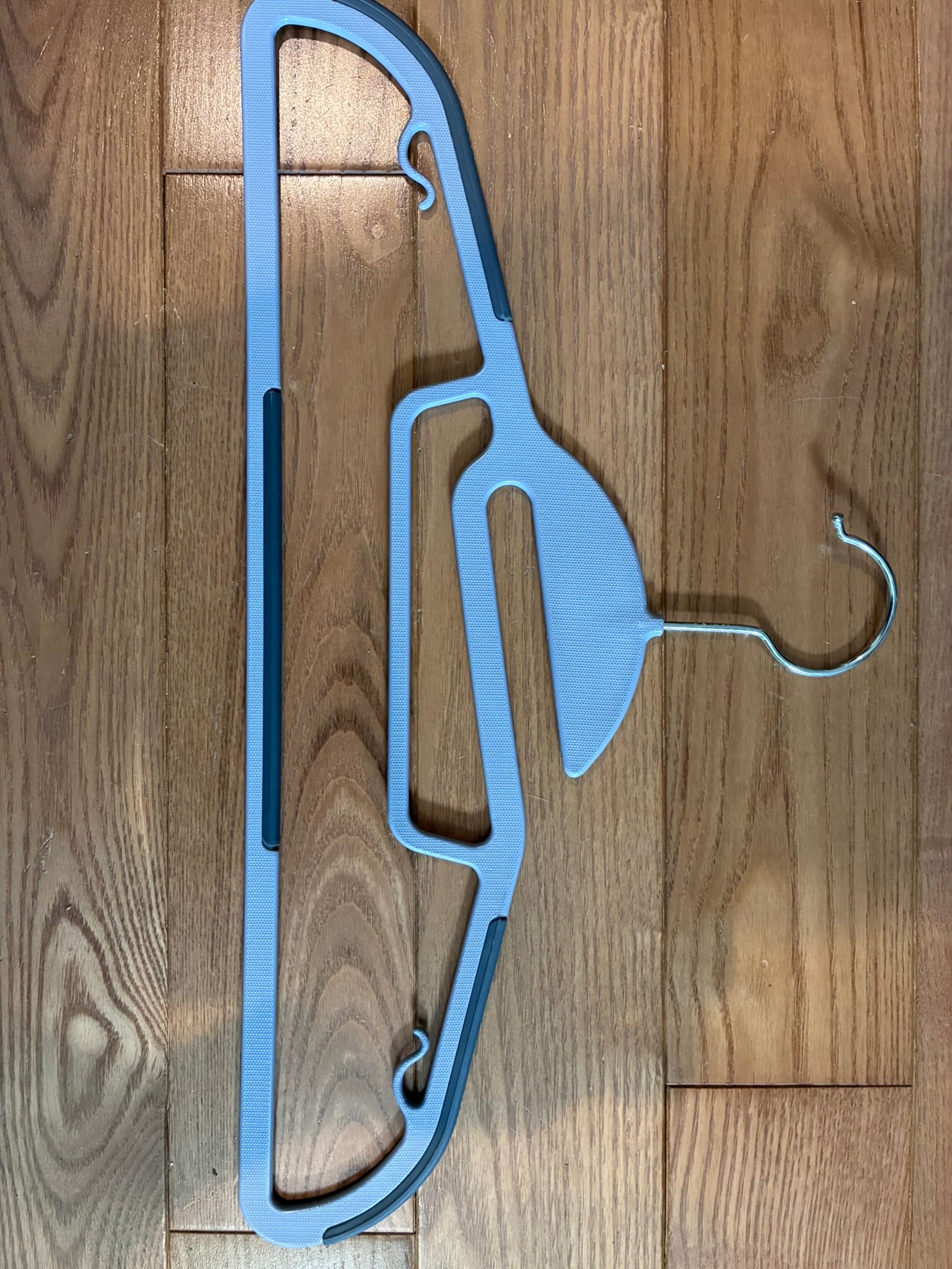 Multi-Function Non-Slip Hangers – 30 pcs – New, Never Used