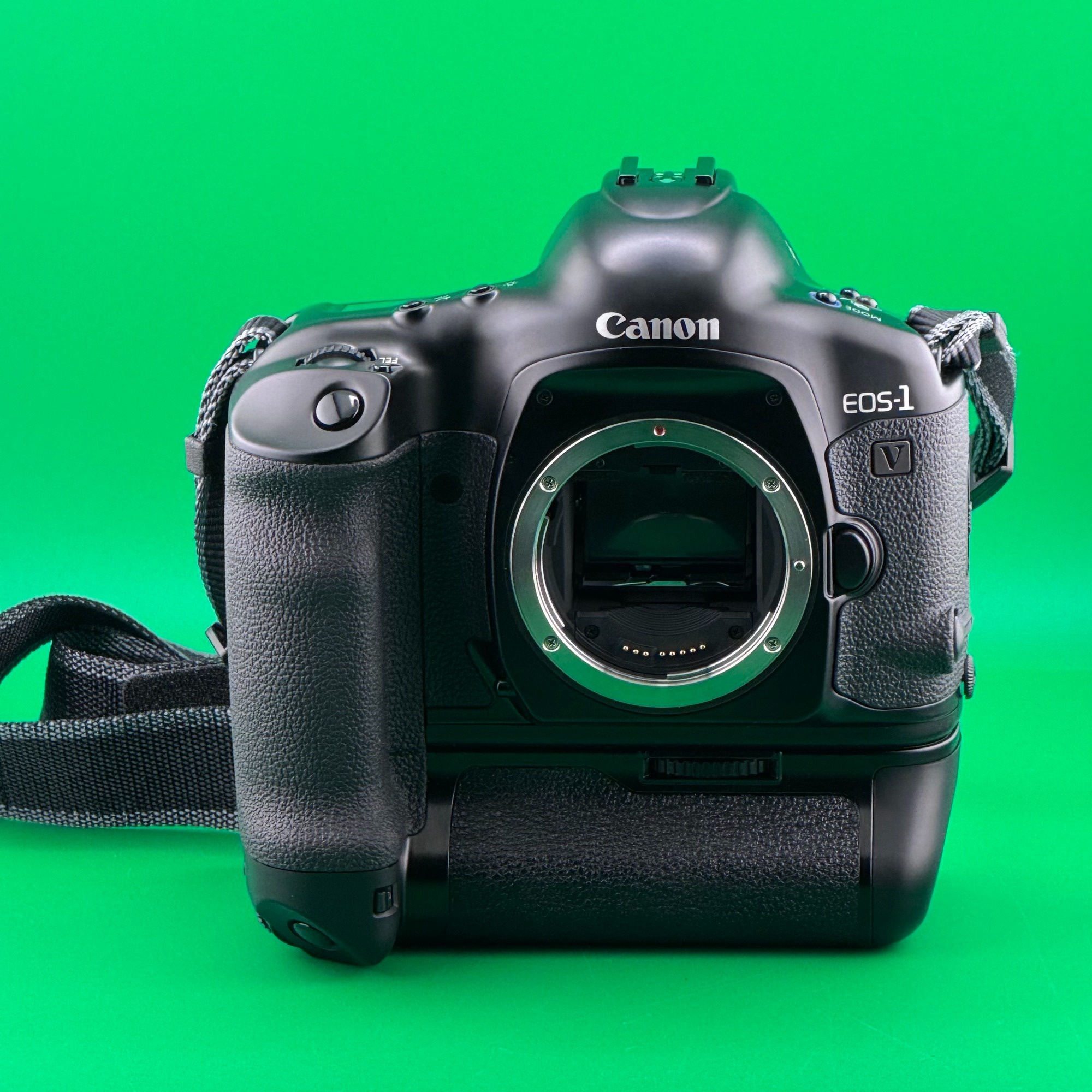 Canon EOS-1V - 35mm SLR Camera - With Power Drive Booster PB-...