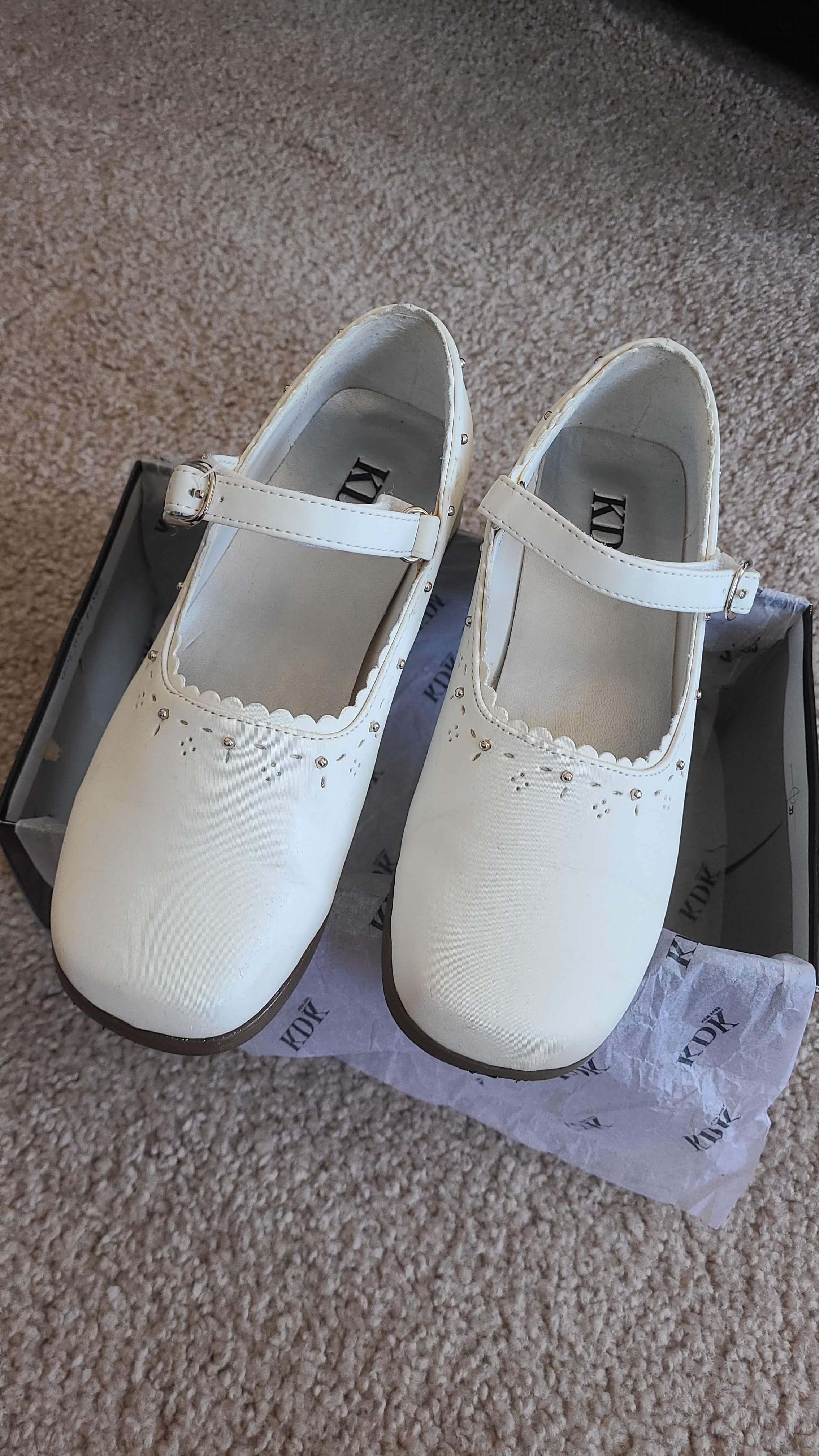 KDK New York Girls' White Dress Shoes, Size: Youth 3 - photo 2
