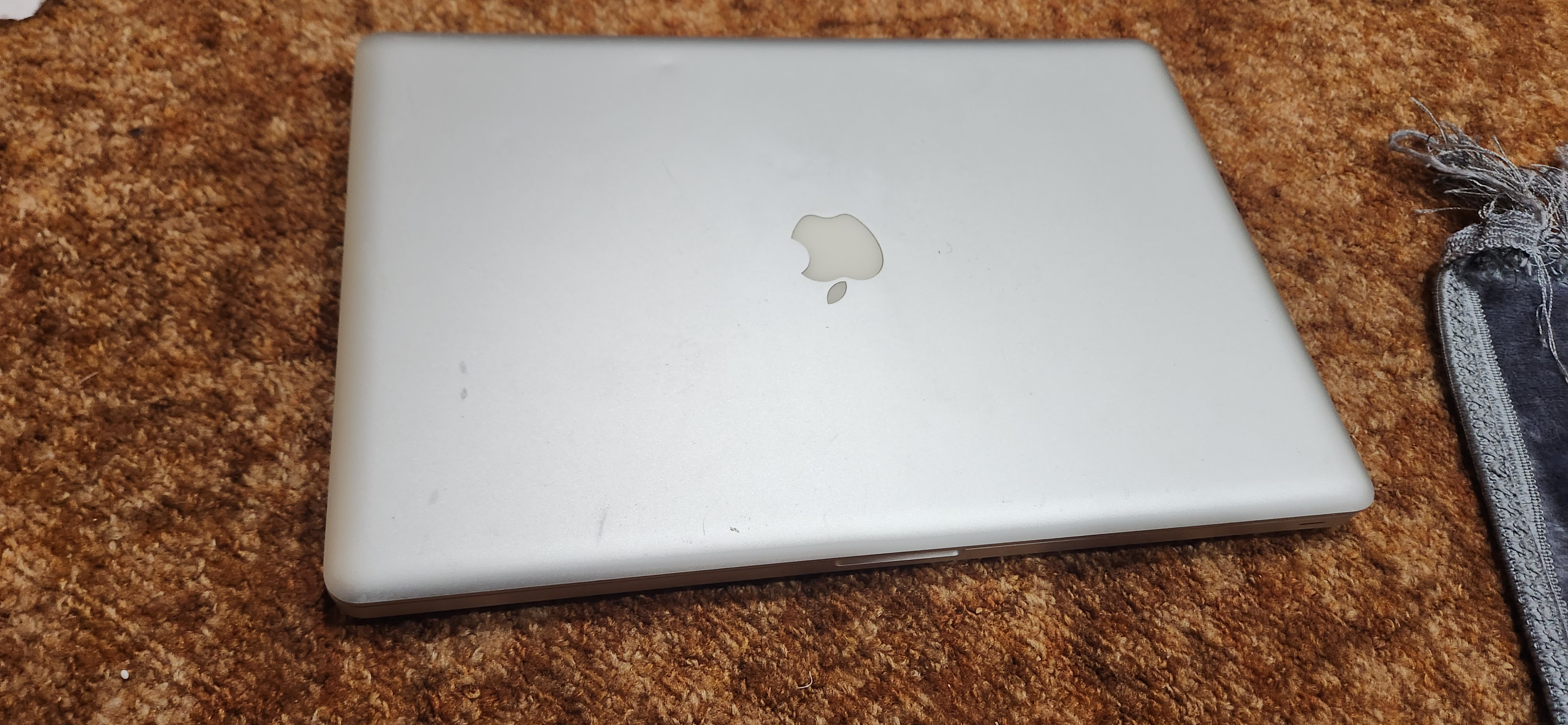 Apple MacBook Pro 17-inch 2011