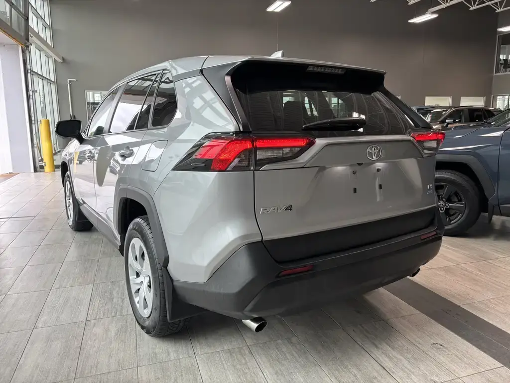 2024 Toyota RAV4 - photo 5
