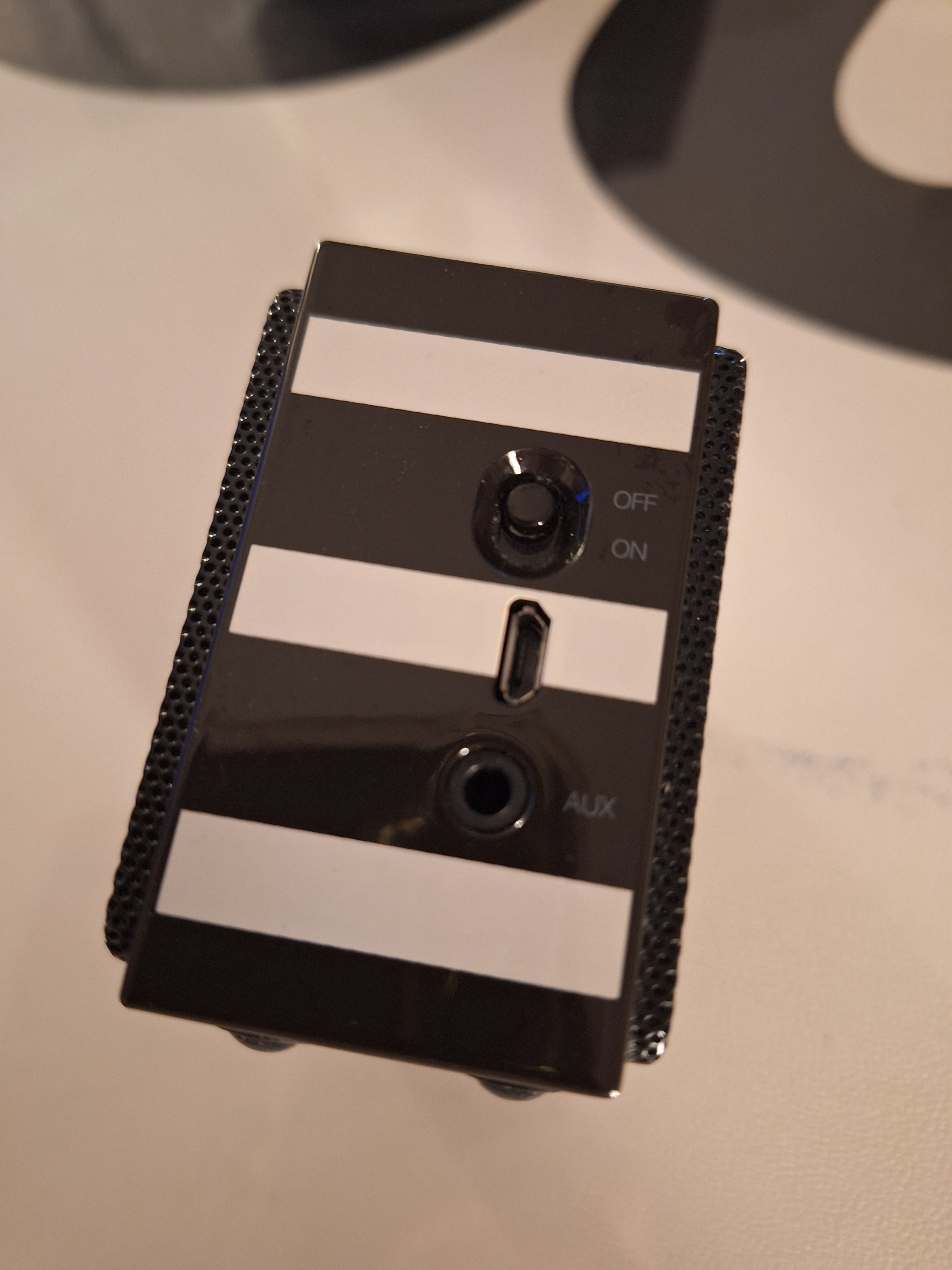 Kate Spade New York Portable Bluetooth Speaker - photo 3