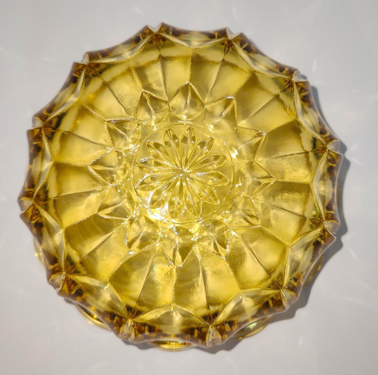 Vintage Anchor Hocking "Fairfield" Pattern 6 Inch Bowl - Amber - photo 4