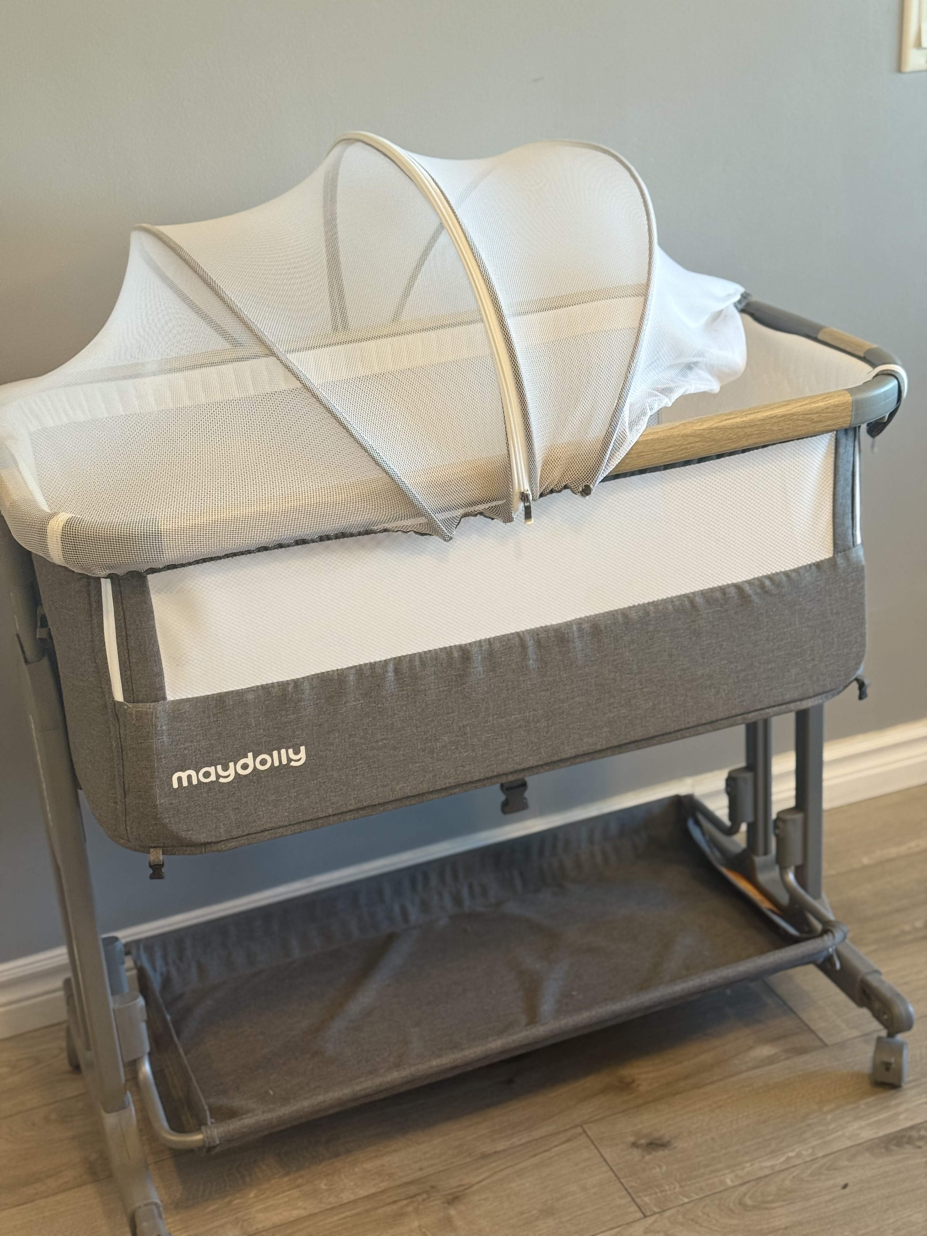 Maydolly 3-in-1 Baby Bassinet Bedside Sleeper - photo 3