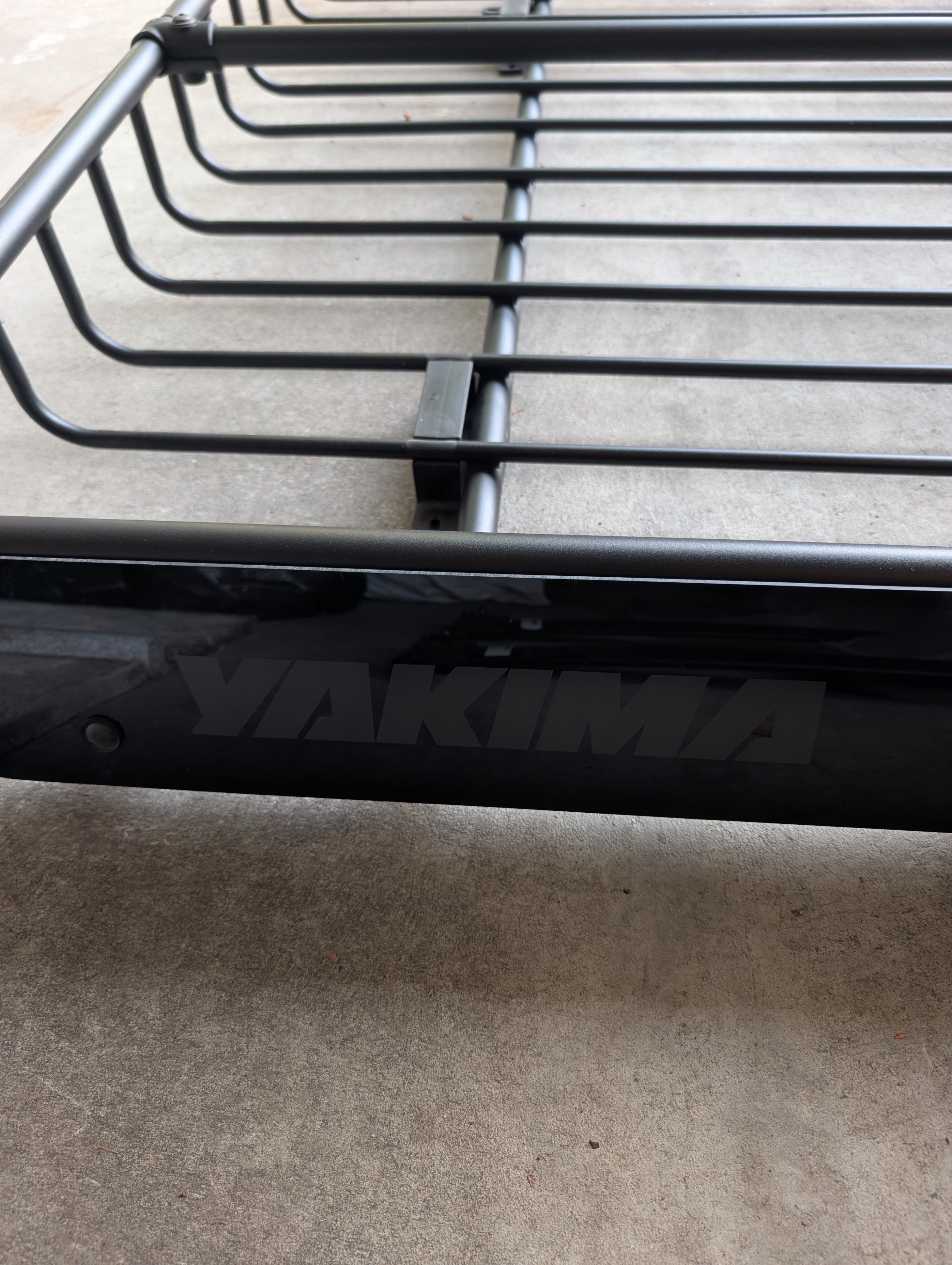 Yakima MegaWarrior Cargo Basket-Large Sized with Cross Bars $400 - photo 4