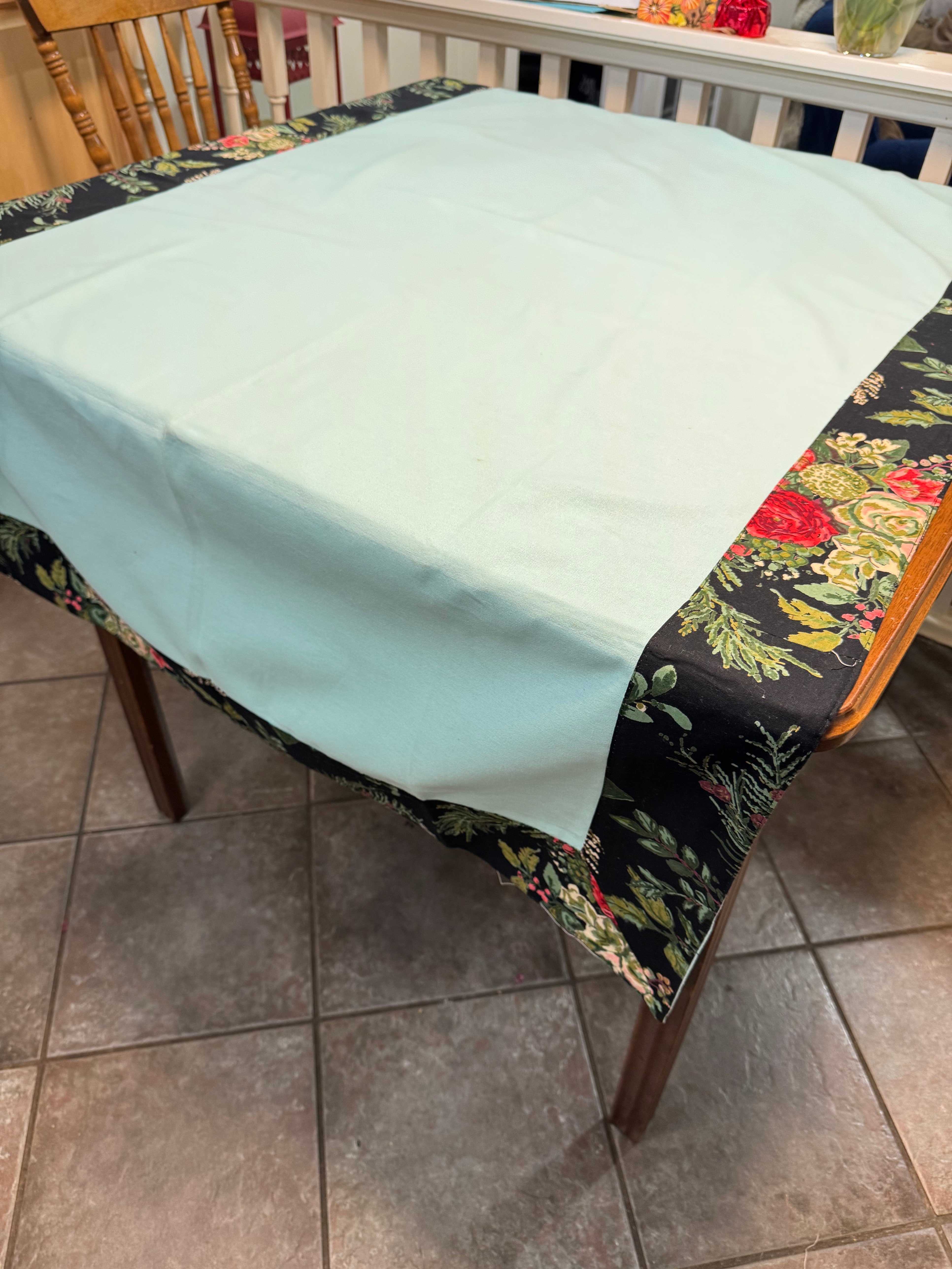 Brand new  • Cotton Floral Tablecloth • Steal Deal • 2 Quantity - photo 2