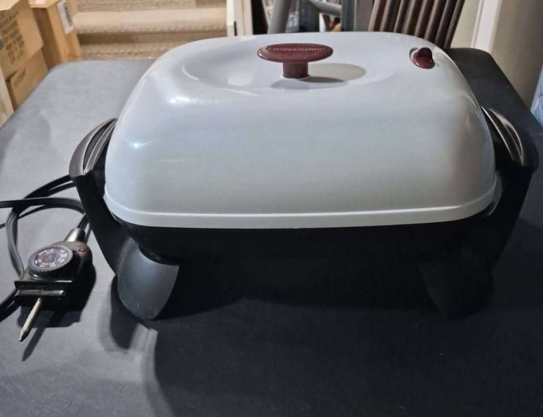 Black & Decker SK600 Electric Skillet