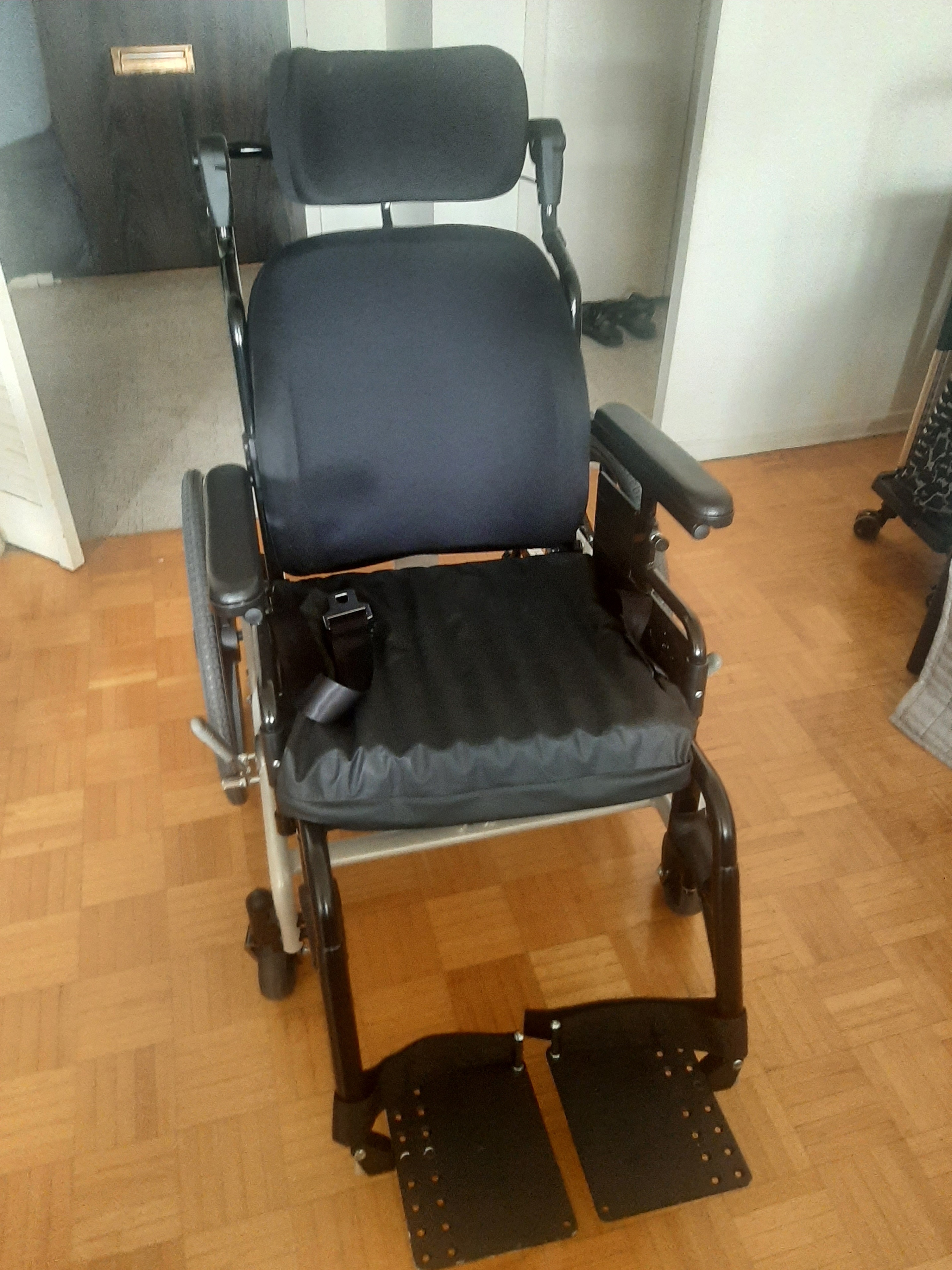 Manual wheelchair - photo 5