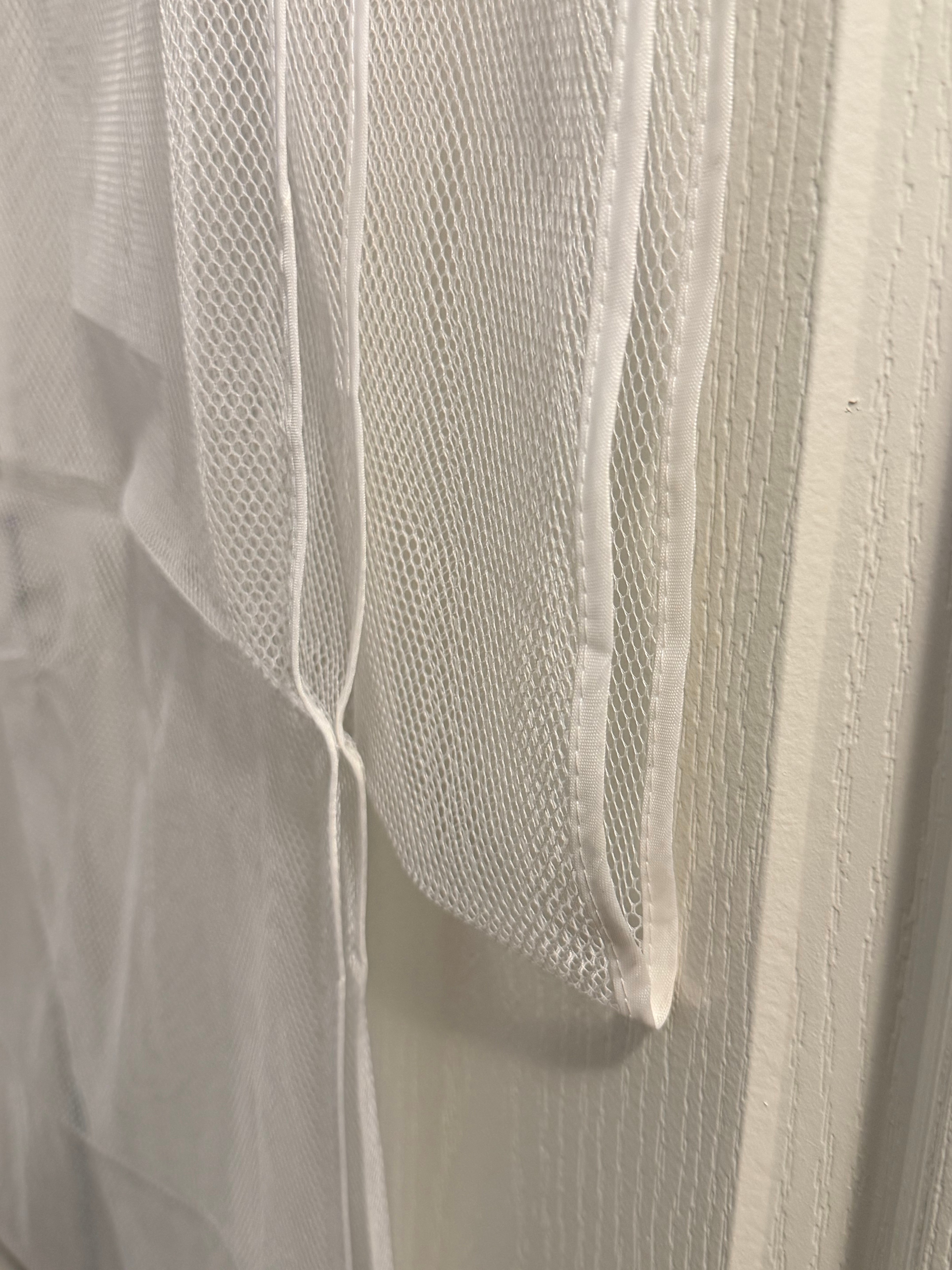 Set of 2 Hanging Mesh Drying Bags – White - photo 3