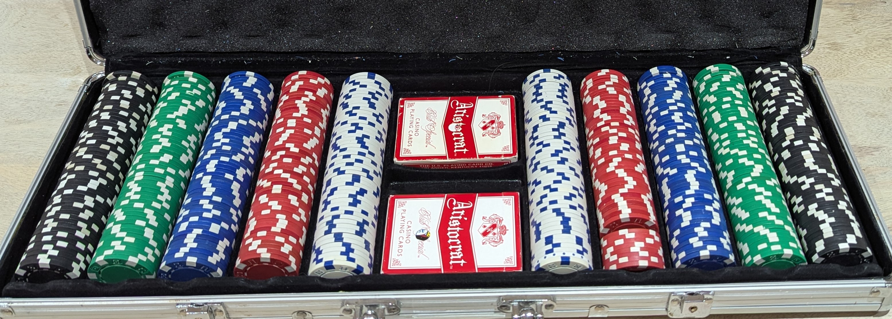 Poker Chip Set with Case - 500 Chips - photo 3