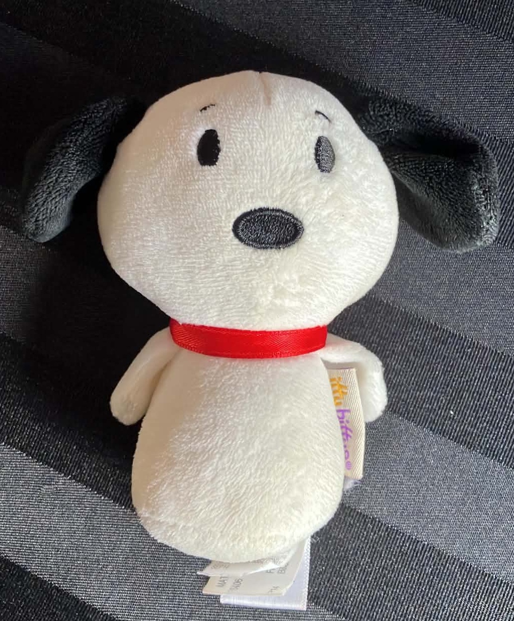 Hallmark Itty Bittys Snoopy Plush - 4 Inches