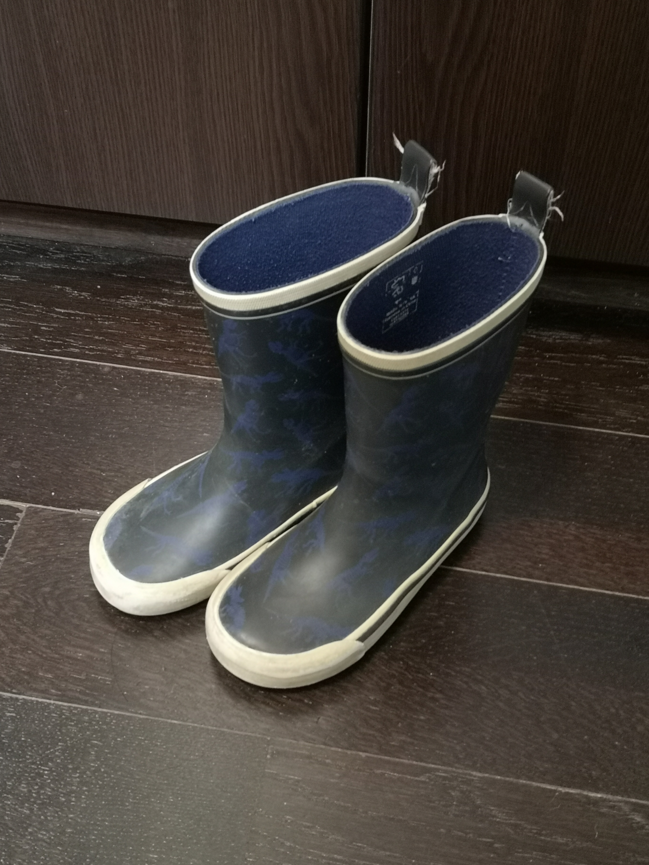 Kids boy unisex rain boots size 11 - photo 3