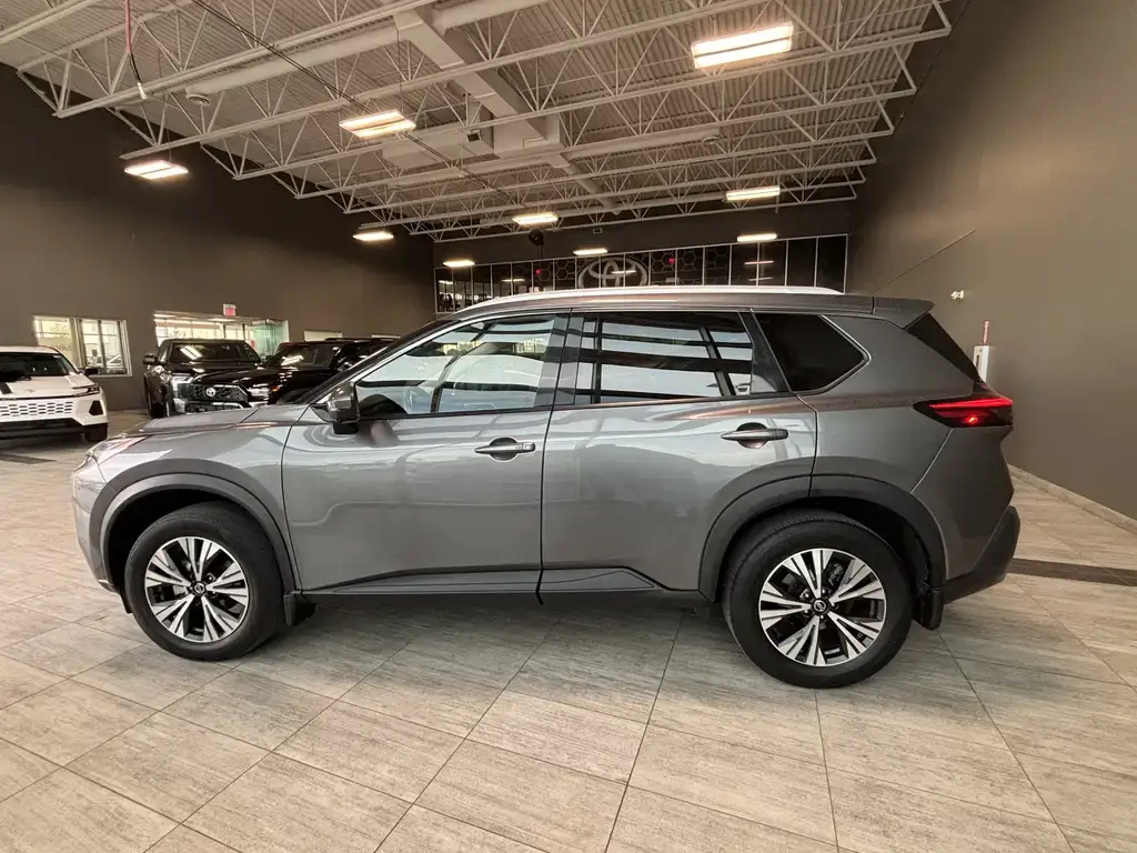 2021 Nissan Rogue - photo 2