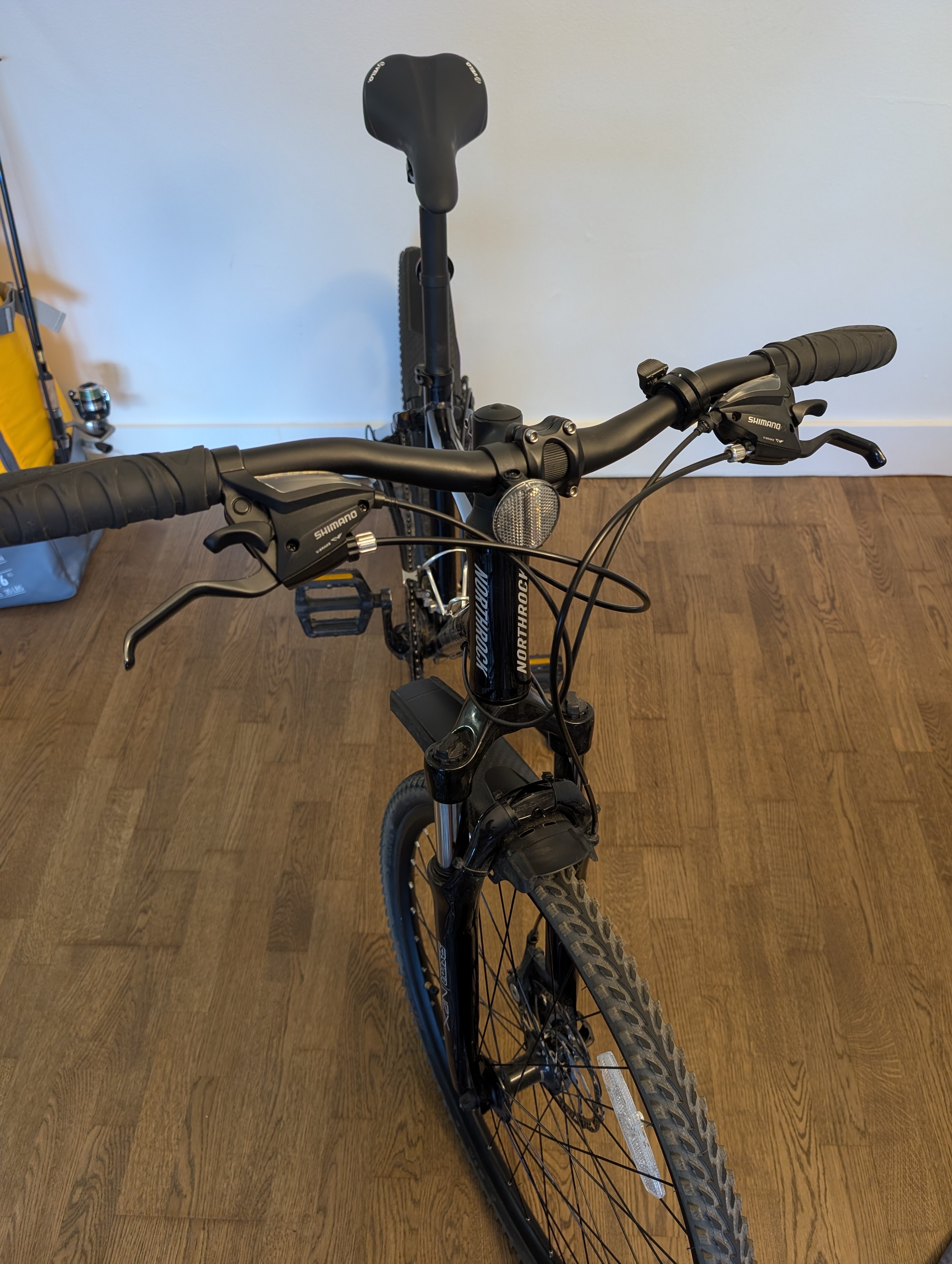 Northrock XCW 26" Hybrid Bike (Stored Indoors, Like New) - photo 4