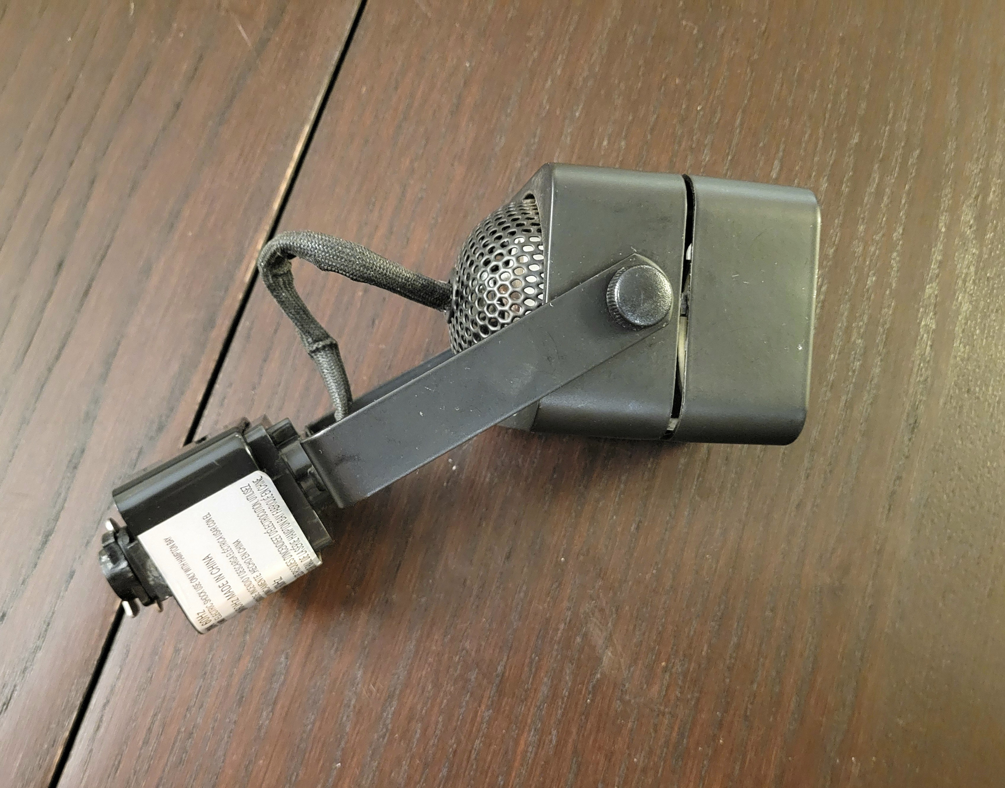 Track Light Fixture - photo 2