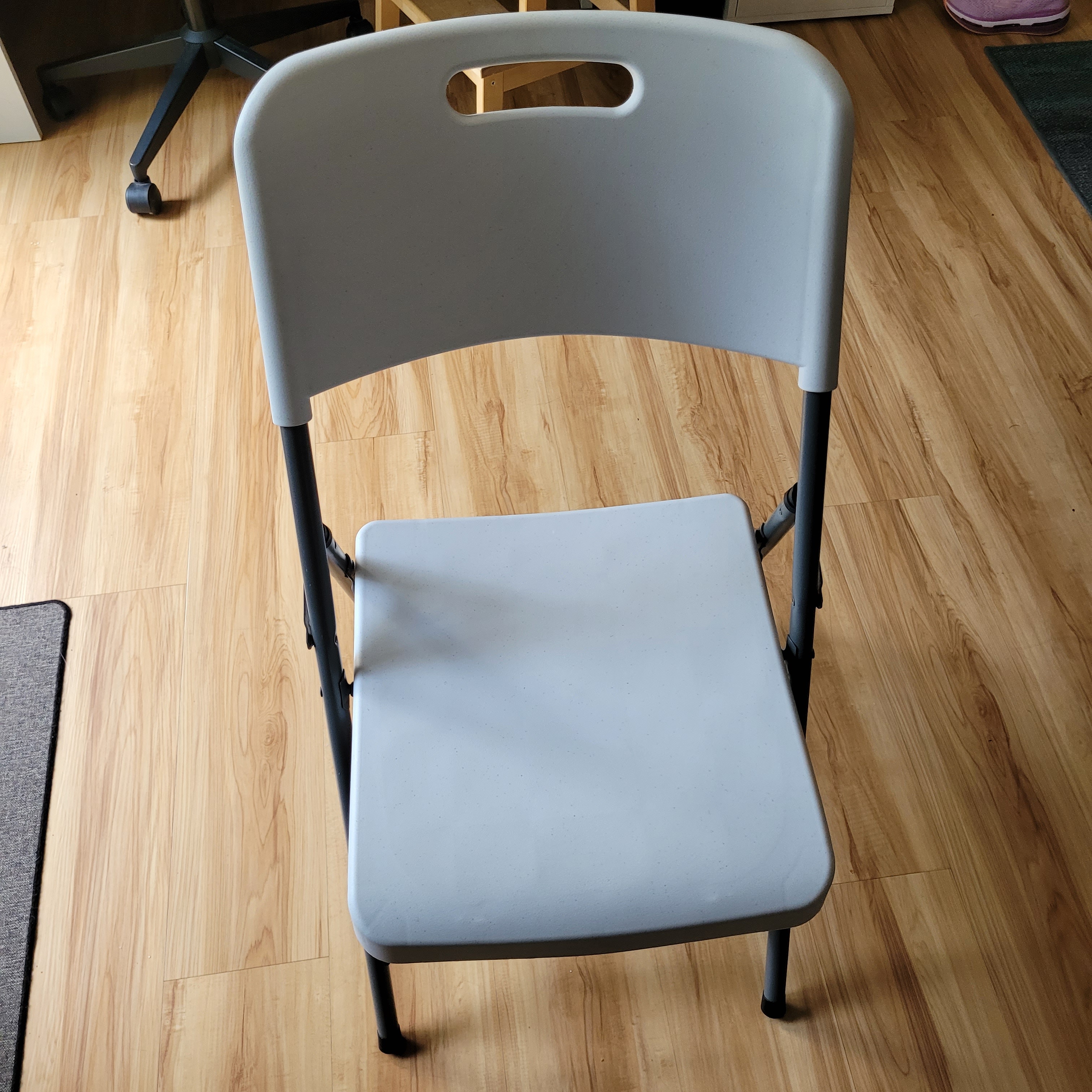 White Folding Chair (ONE) - photo 2
