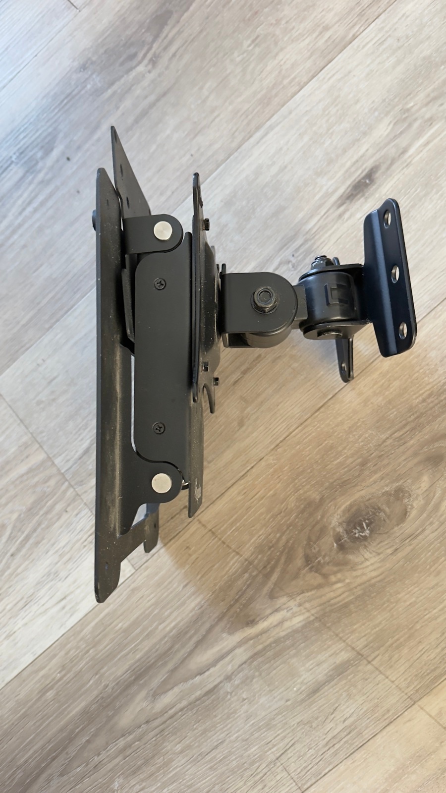 Taptive Swivel Wall Mount for Monitor / Small TV – Tilt, VESA - photo 2