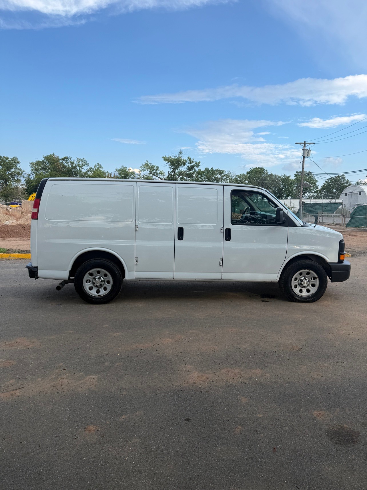2013 Chevrolet Express 1500 Cargo Van - photo 3