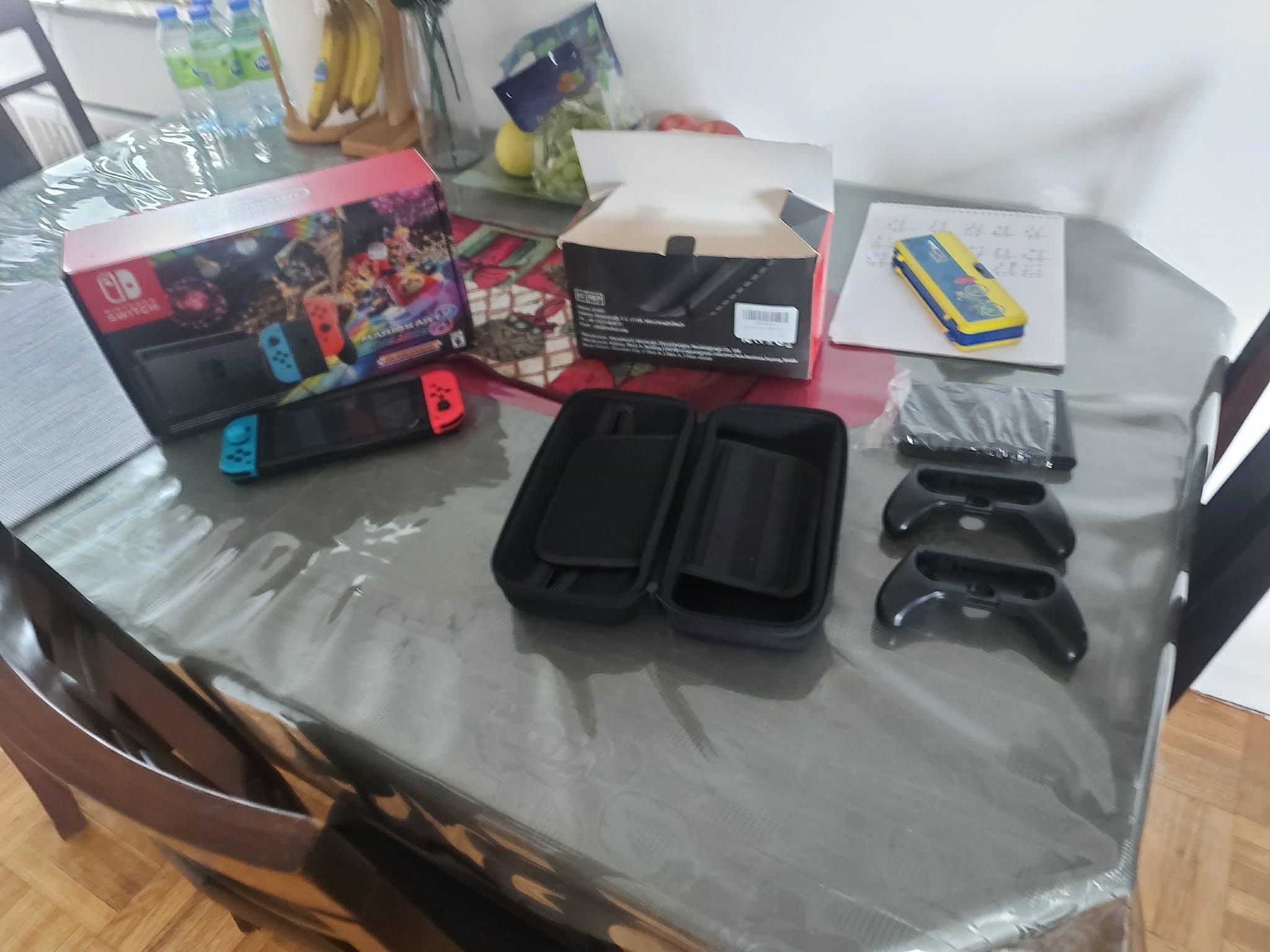 Nintendo Switch Mario Kart 8 Bundle with Carrying Case - photo 4