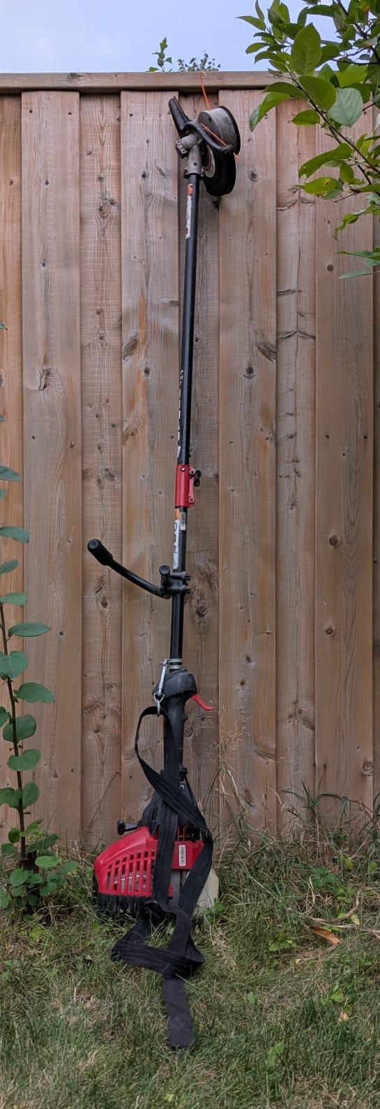 Troy-Bilt TB590 EC 4-Cycle Gas String Trimmer