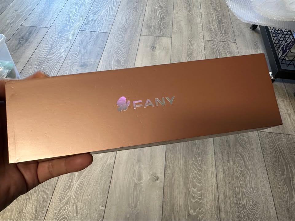 FANY Luna Women's Smartwatch – Beige Leather Strap, Gift Box - photo 3
