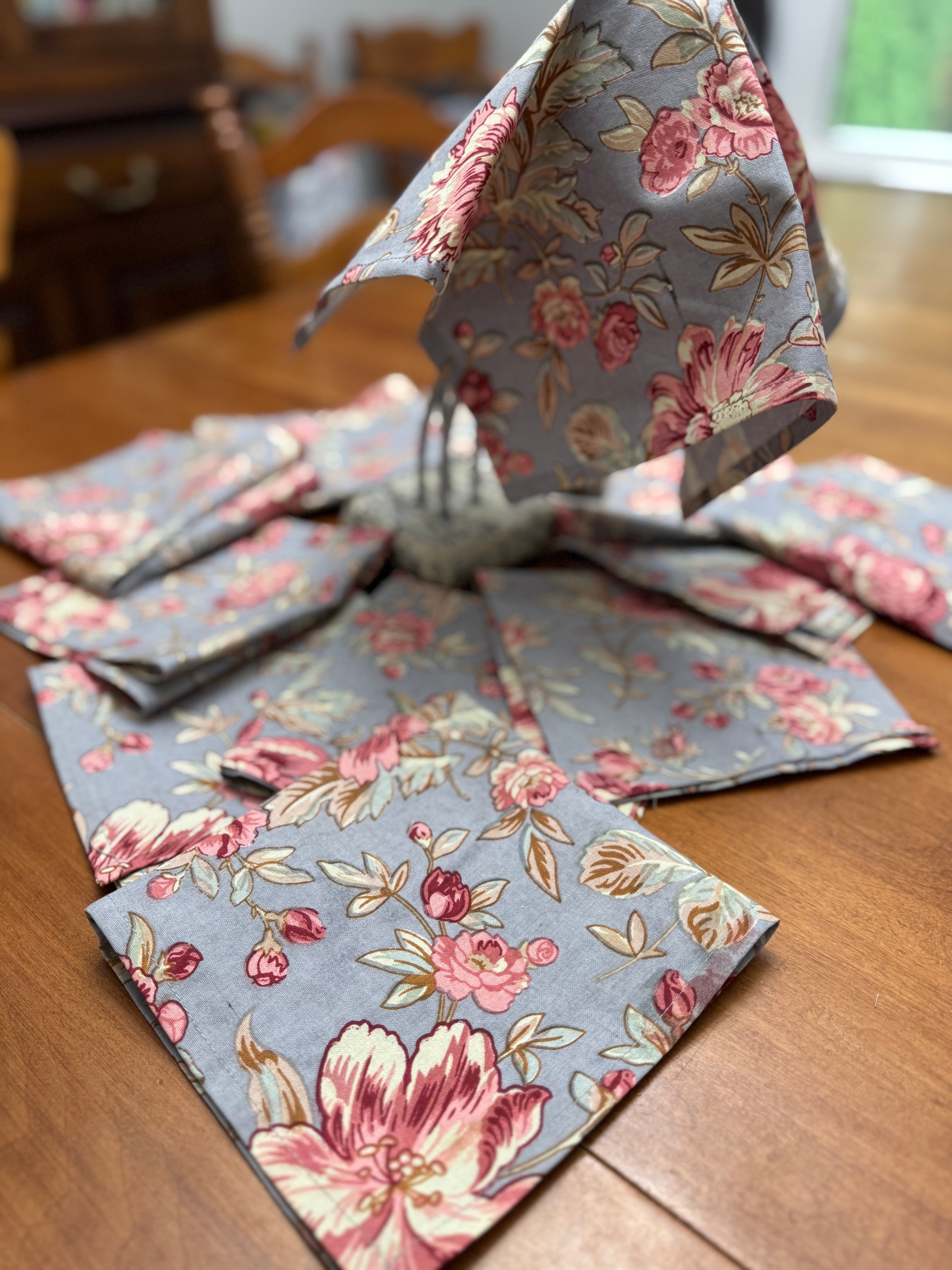 2 Sets • 6 Brand New Cotton Floral Dinner Napkins • Steal Deal! - photo 2