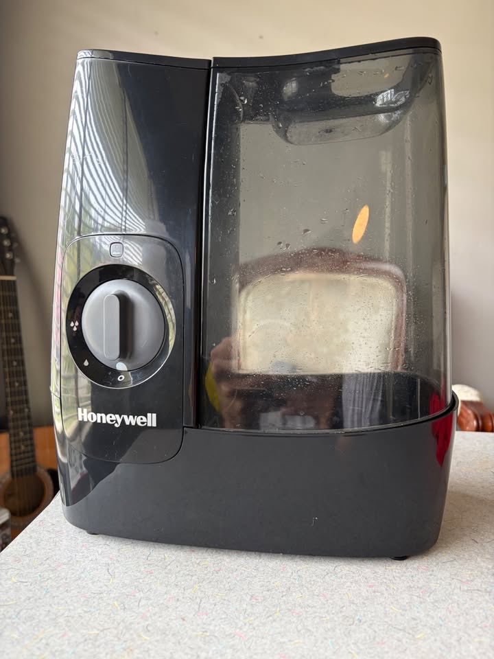 Honeywell Humidifier - photo 2