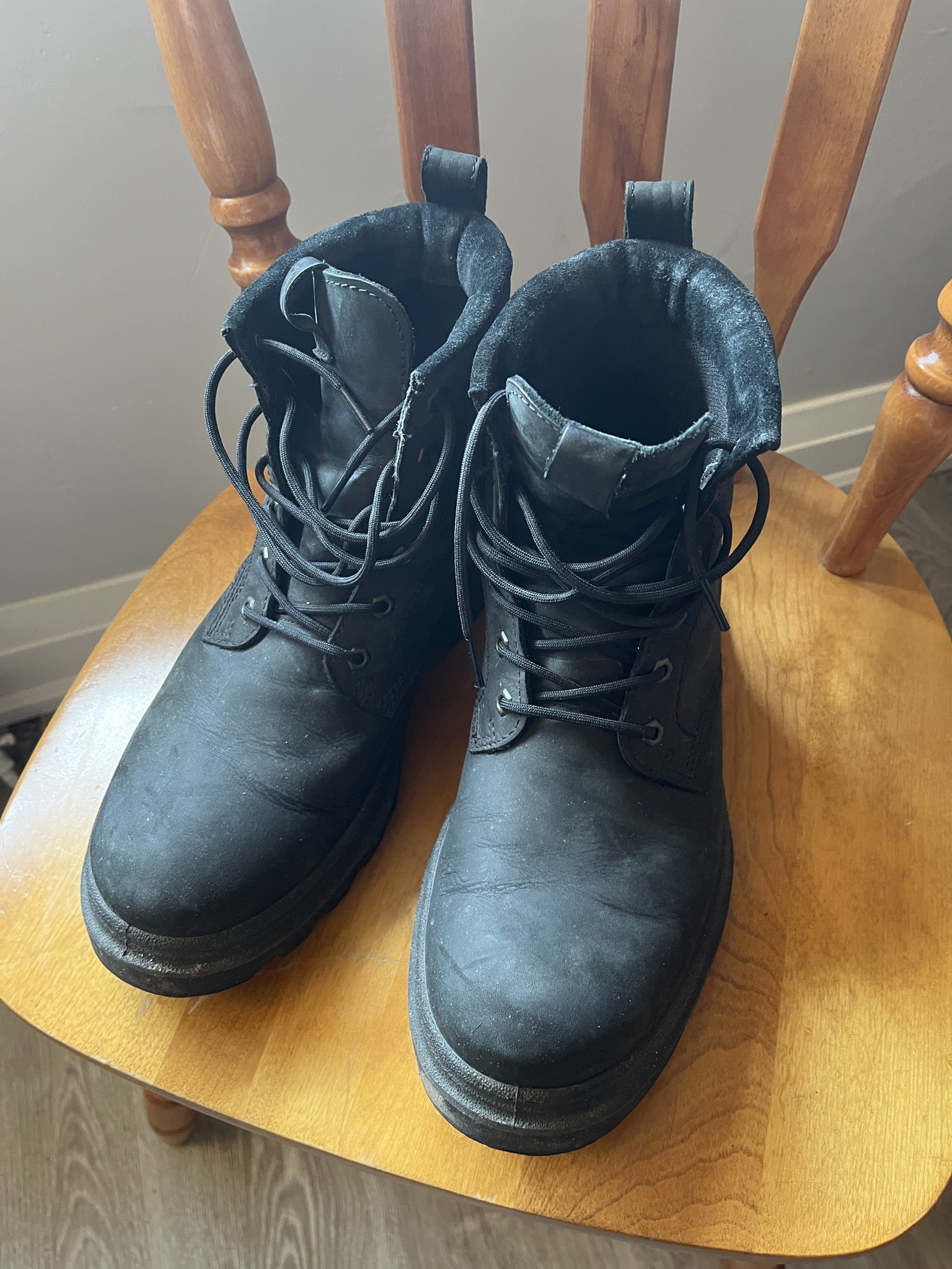 ECCO Black Lace-Up Boots – EU 42