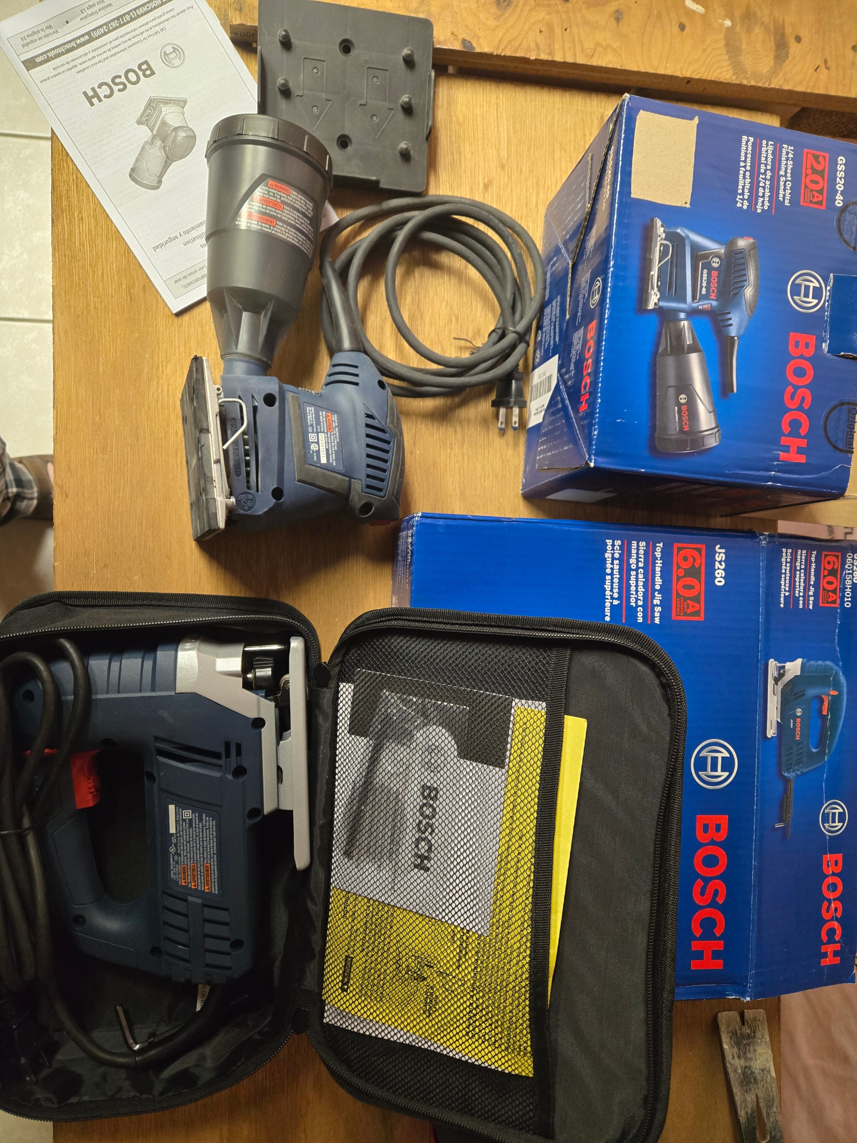 Bosch Tools: 6.0A Jig Saw (JS260) 2.0A Finishing Sander (GSS20)