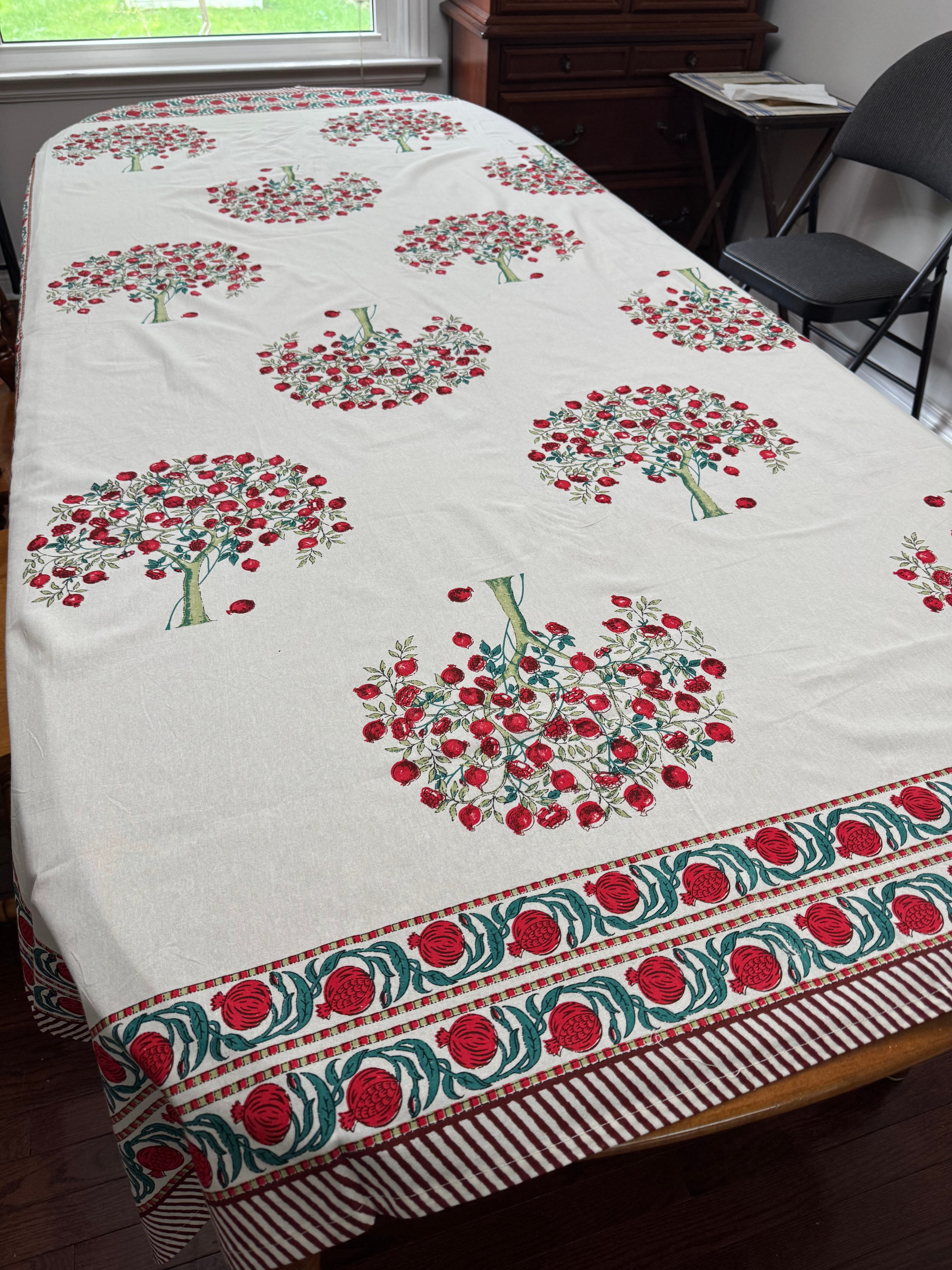 Brand New • Pomegranate Print Cotton Tablecloth • Steal Deal - photo 5