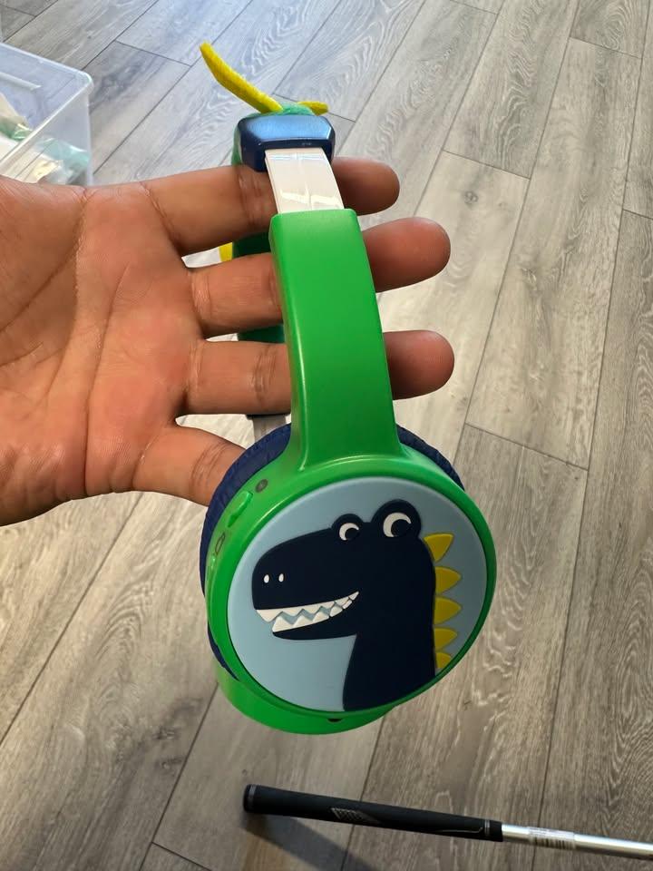 kakabomi Kids Bluetooth Headphones – Green Dinosaur, 85dB