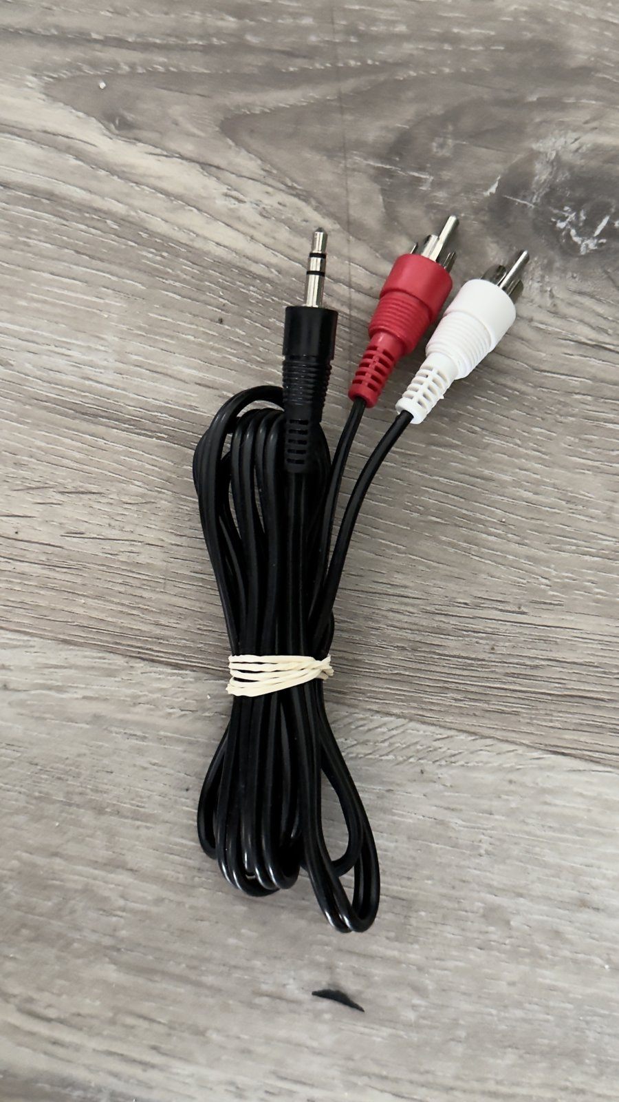 3.5mm to 2 RCA Audio Cable – AUX to Red/White RCA