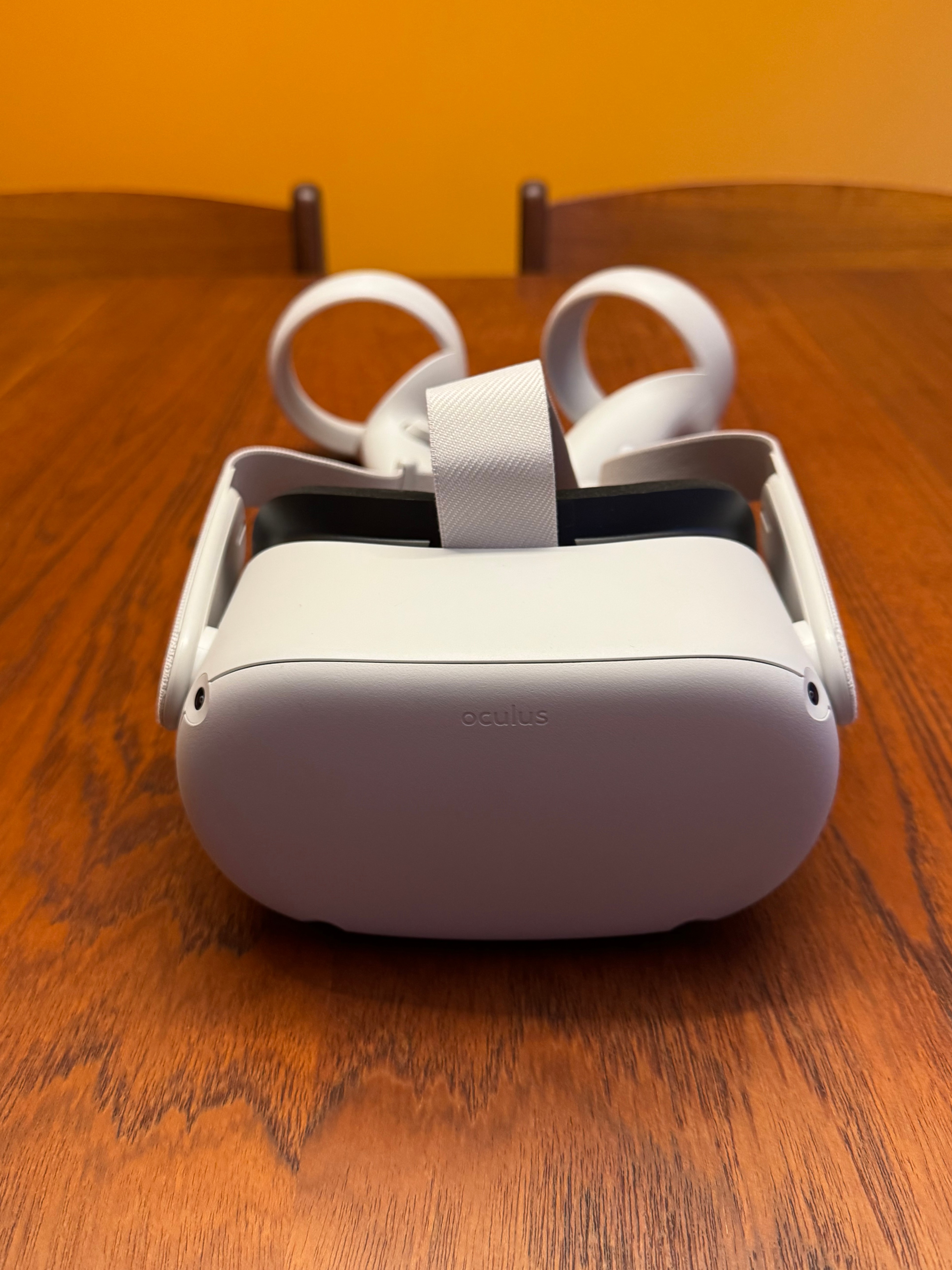 Oculus Quest 2 64GB VR Headset + Touch Controllers - photo 2