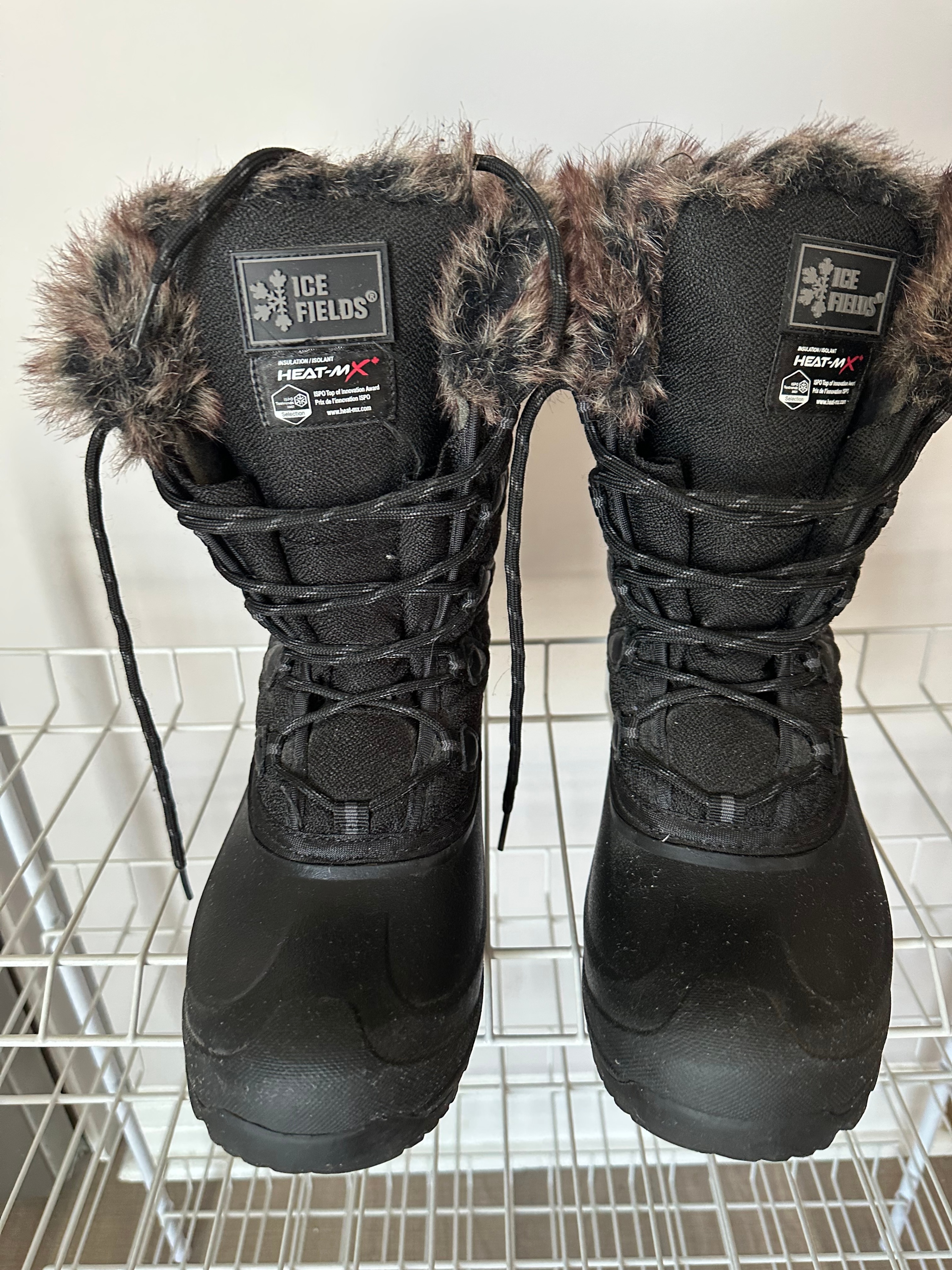 Winter Boots Size 9 – Warm & Stylish
