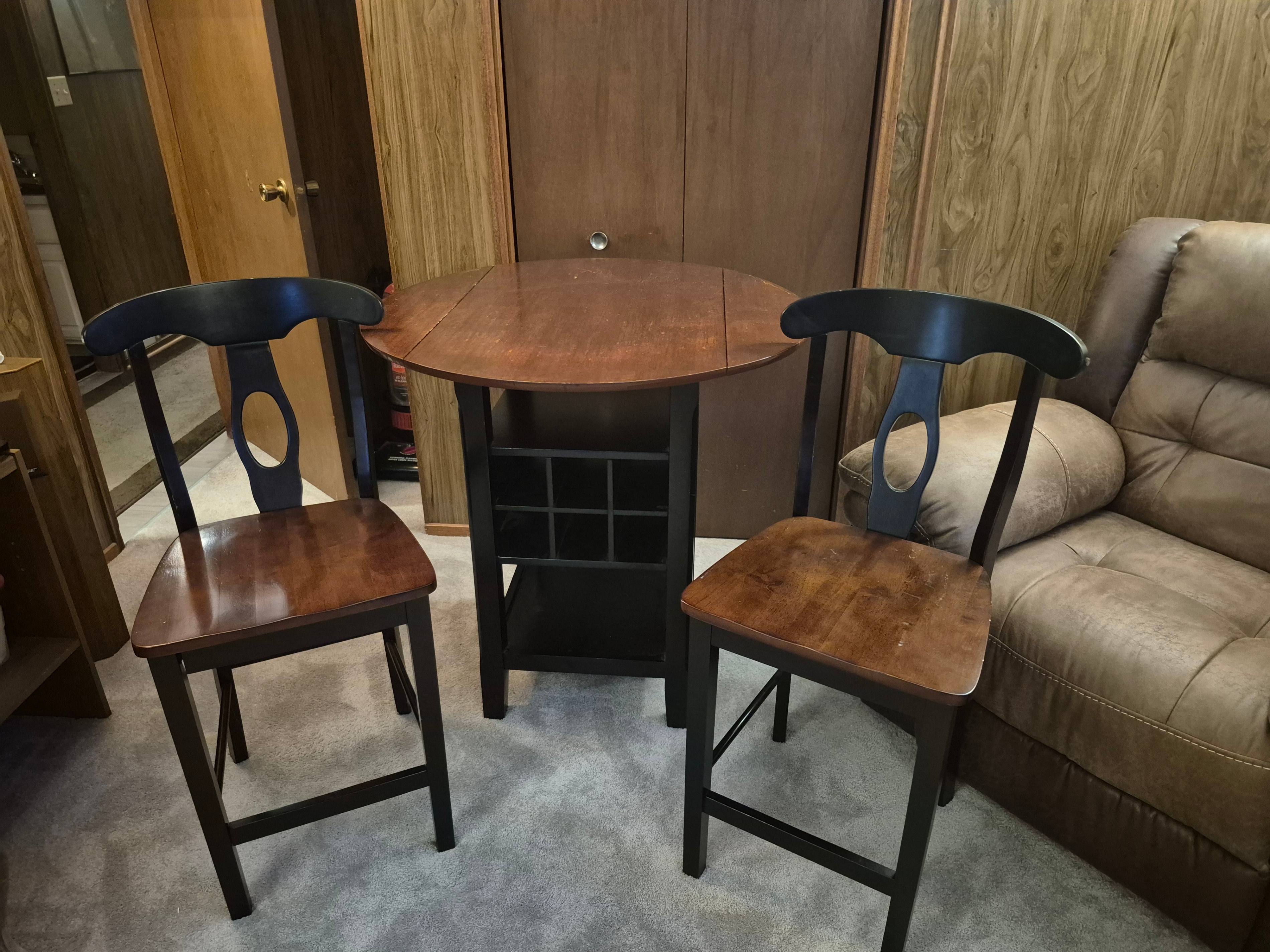 Drop Leaf Wine Table Set with 2 Chairs