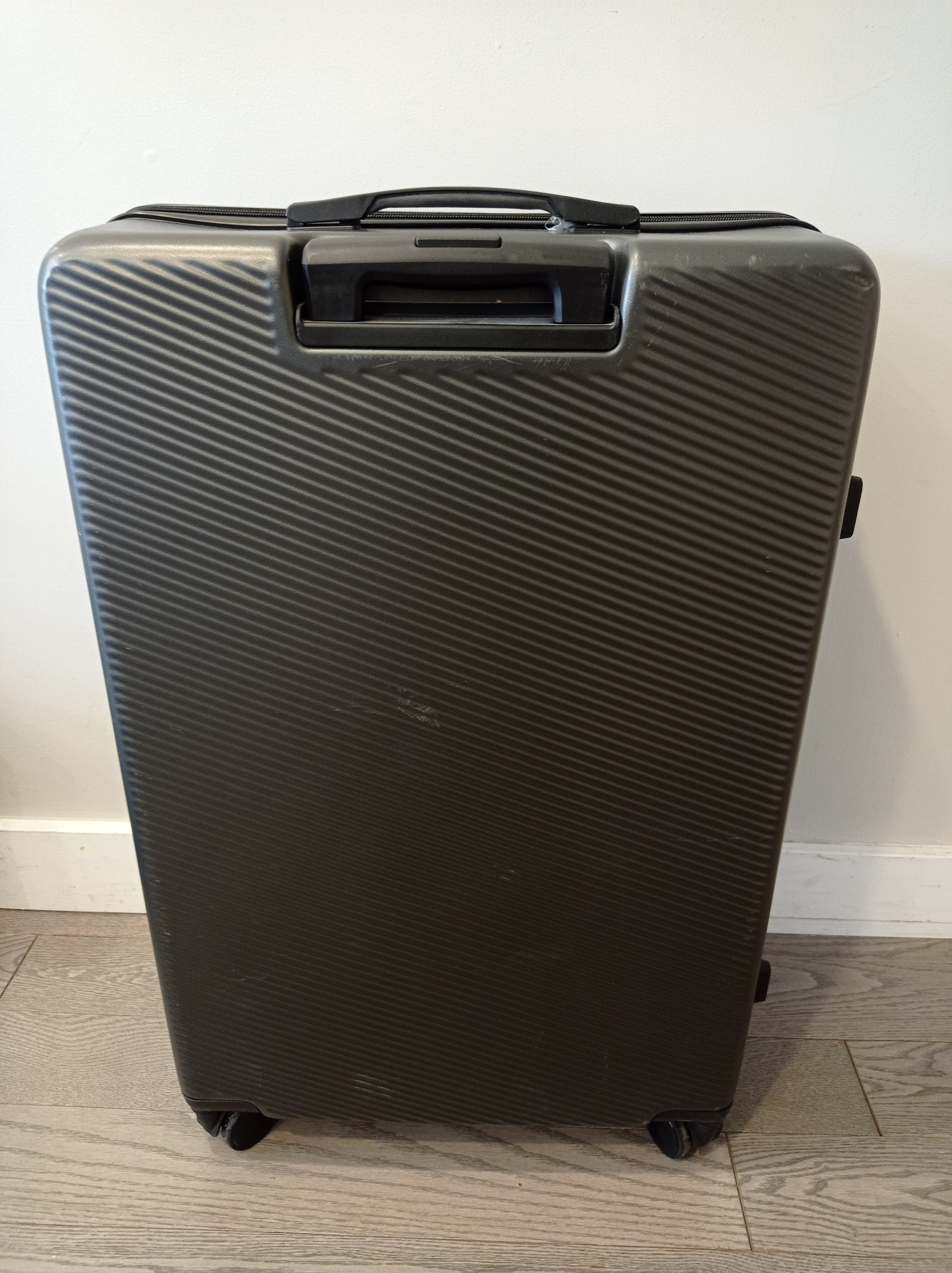 Ginza Travel 30" Large Hardside Checked Luggage (Floor Model) - photo 2