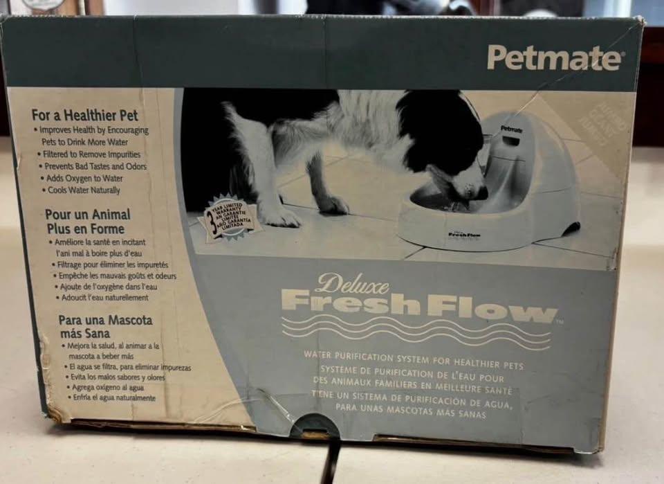 Petmate Deluxe Fresh Flow Jumbo Pet Water Bowl