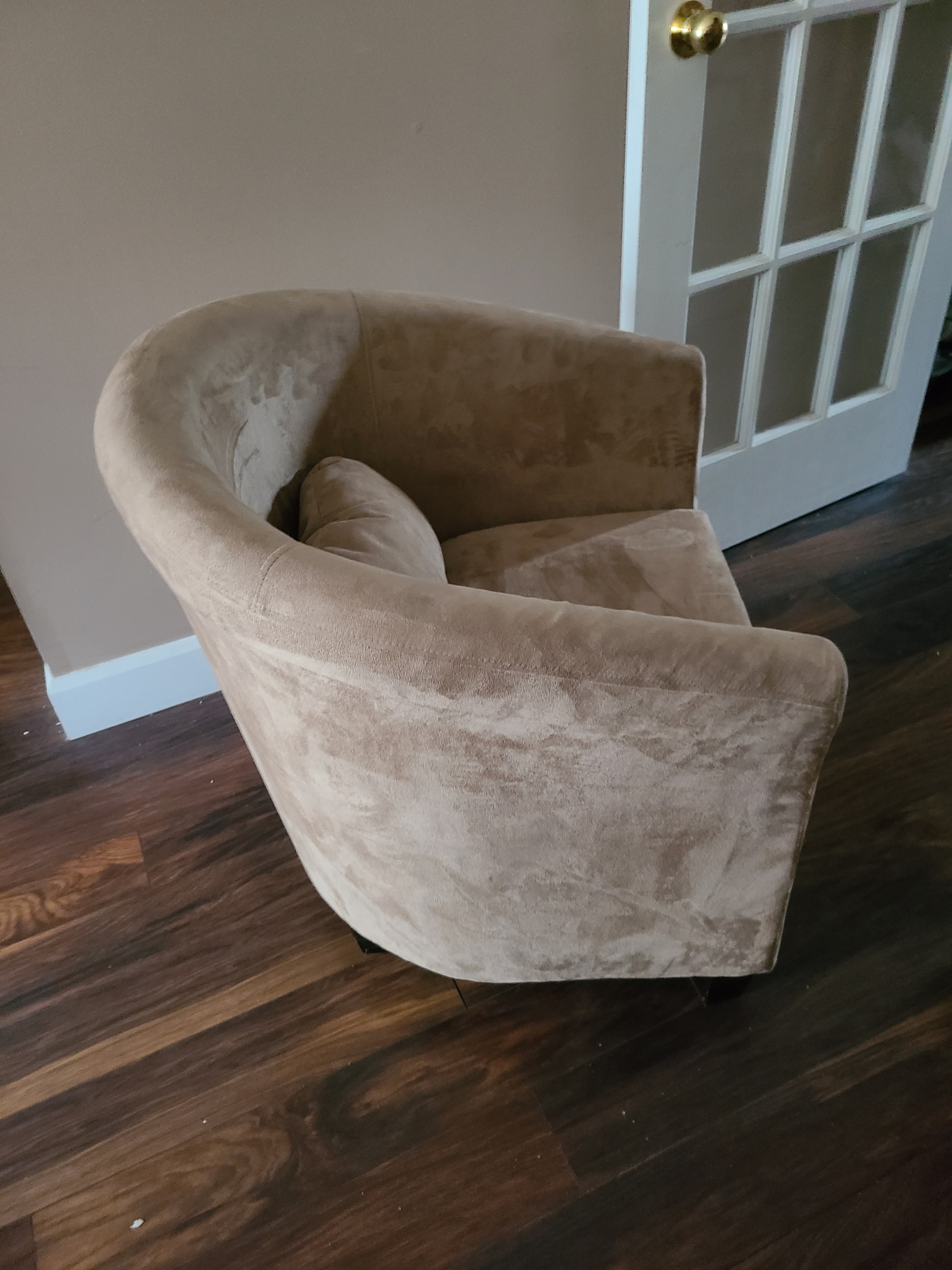 Accent Barrel Chairs - photo 2
