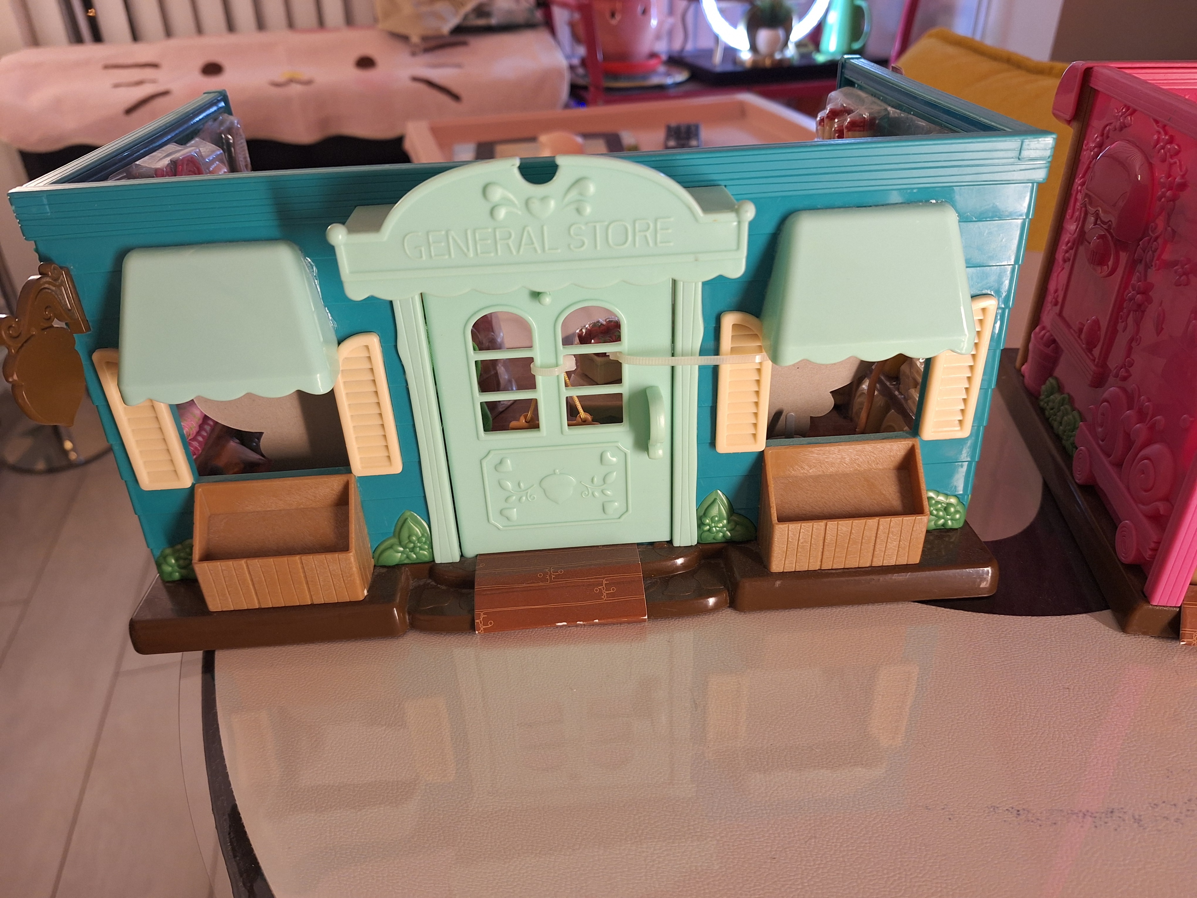 Li'l Woodzeez General Store Dollhouse Playset - photo 3