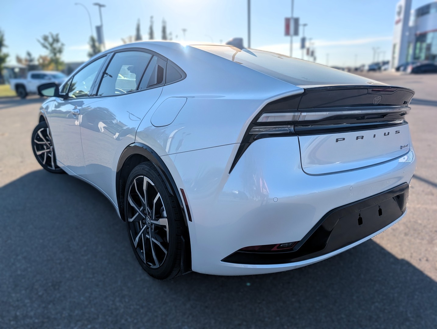 2026 Toyota Prius PHEV - photo 3